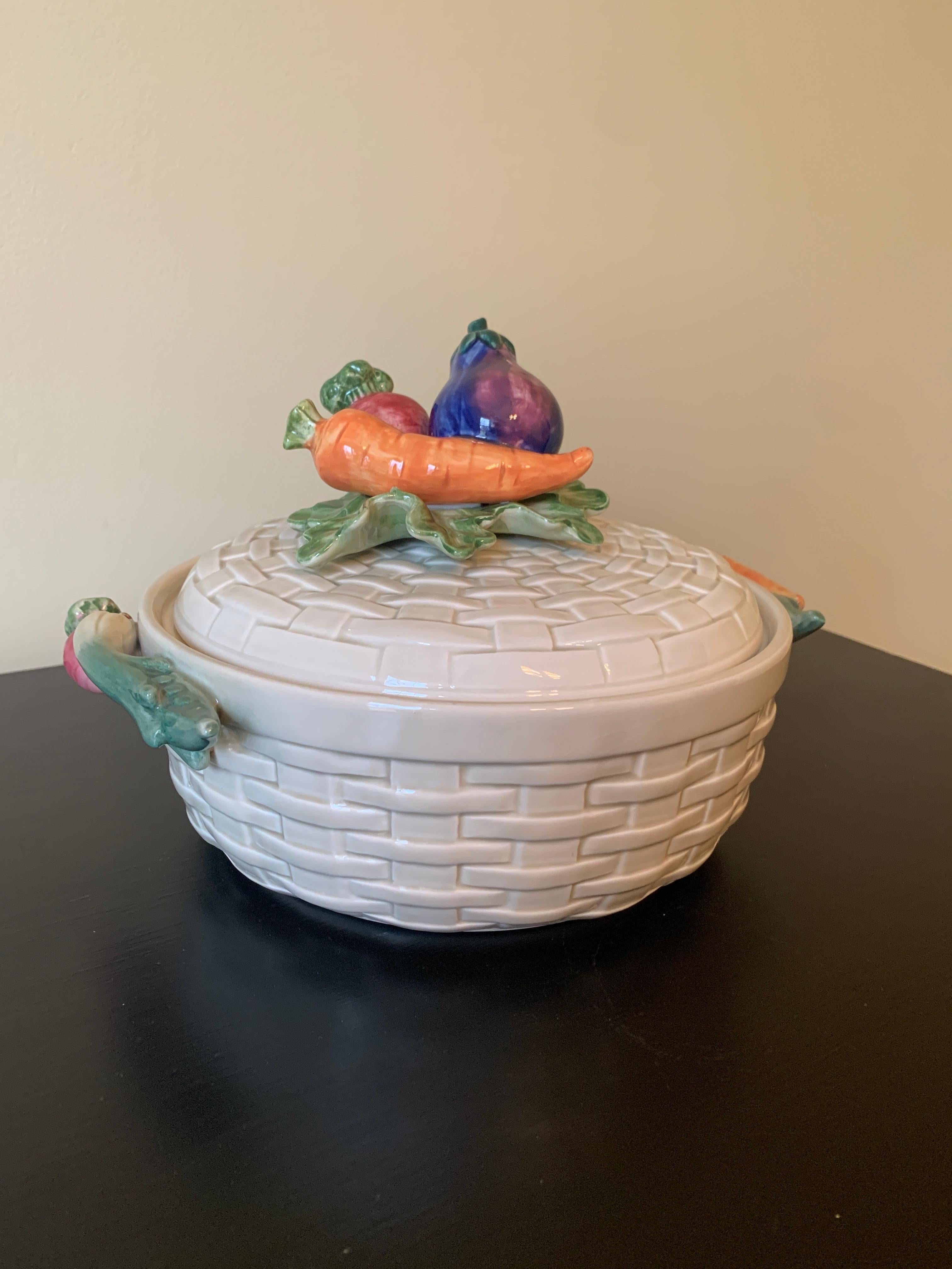 Fitz & Floyd Glazed Ceramic Trompe l'Oeil Woven Basket With Vegetables Casserole In Good Condition For Sale In Elkhart, IN
