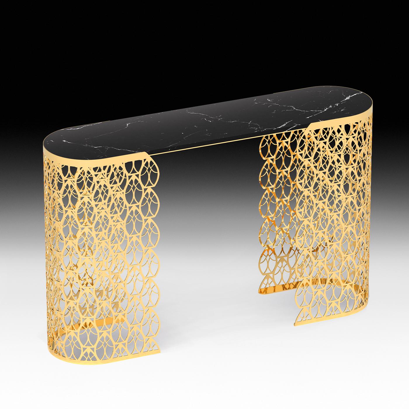 The soft lines and unique style of the Arabesque Fitzgerald Console make it the ideal choice for a luxurious modern living room and foyer or hotel lounge. Striking a beautiful balance of both Art Deco and contemporary inspiration, this glamorous