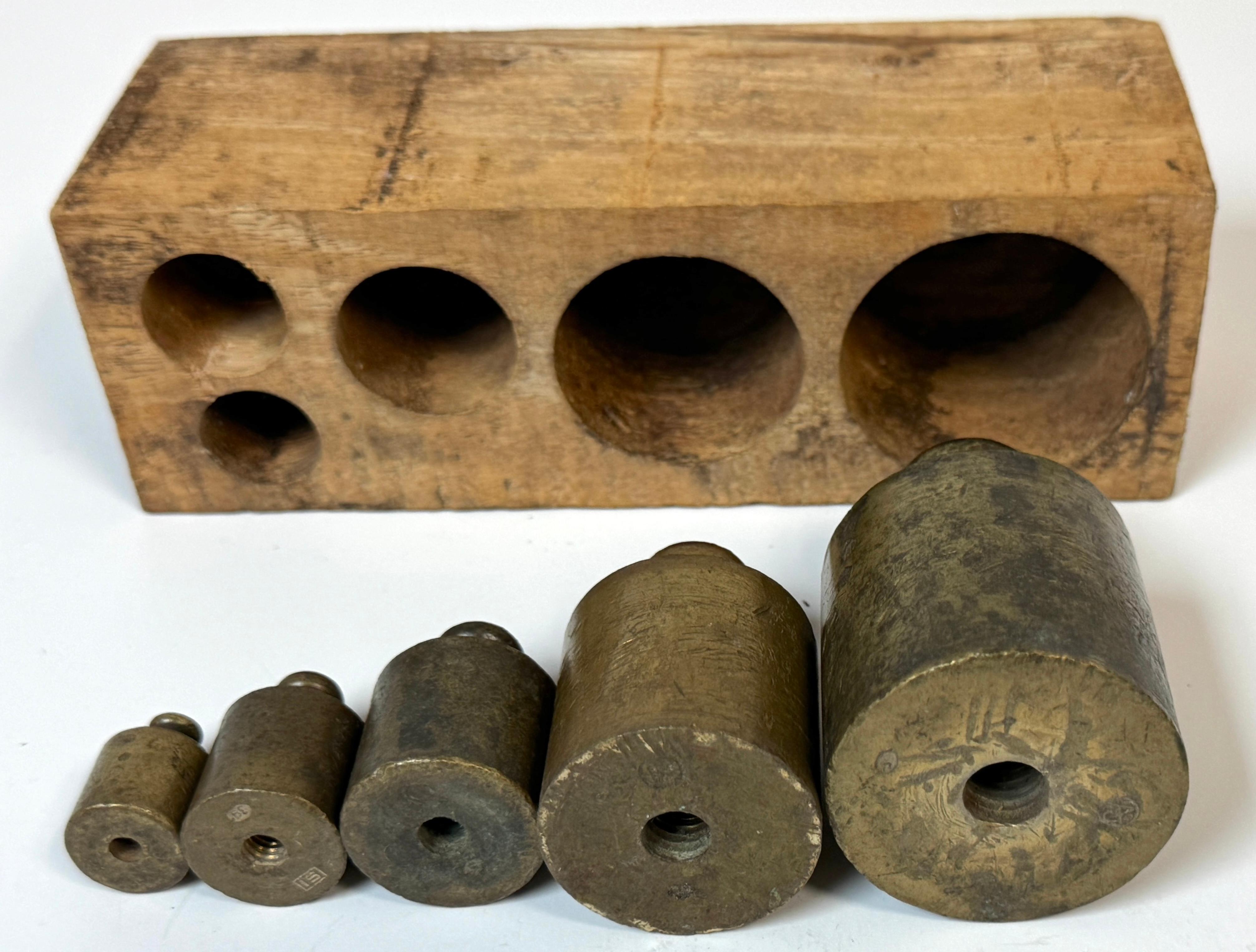 Industriel Five 19th C. French Bronze Metric (Apothecary ) Weights, Original Wooden Block en vente