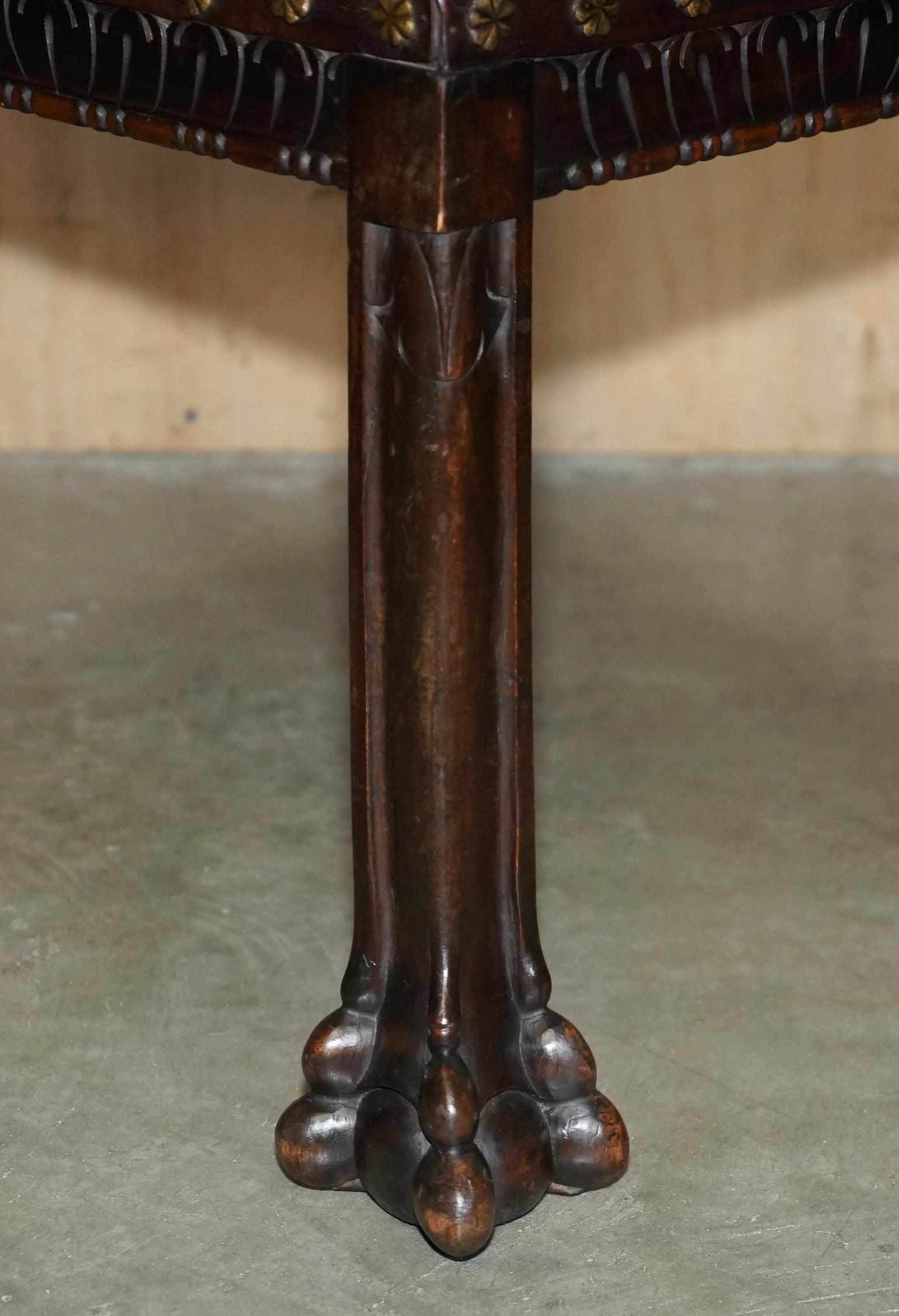 CINQUE SEDIE CONTINENTALI BAROCCHE intagliate del XIX secolo con doppio mantello d'aquila. in vendita 8