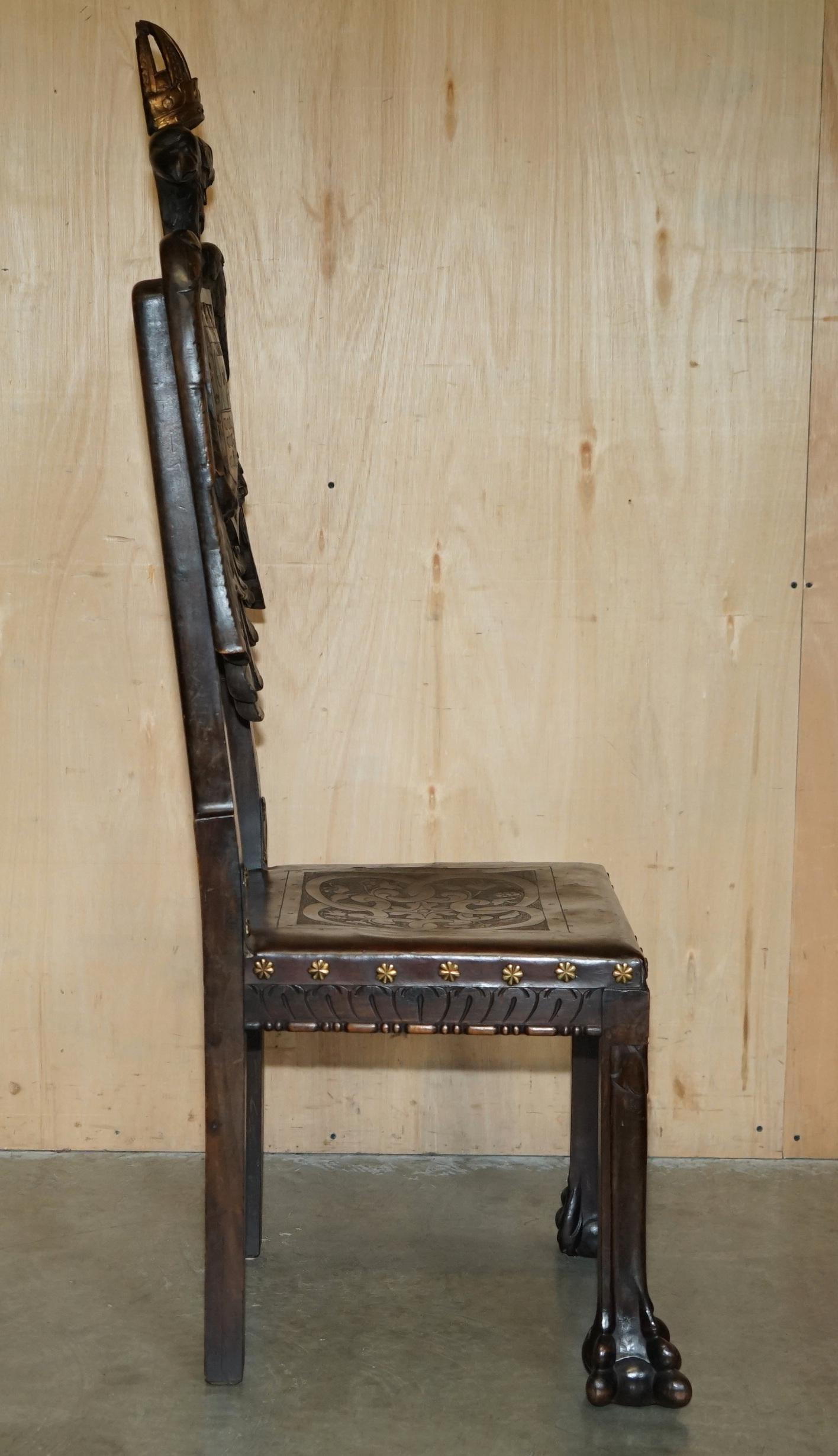 CINQUE SEDIE CONTINENTALI BAROCCHE intagliate del XIX secolo con doppio mantello d'aquila. in vendita 10