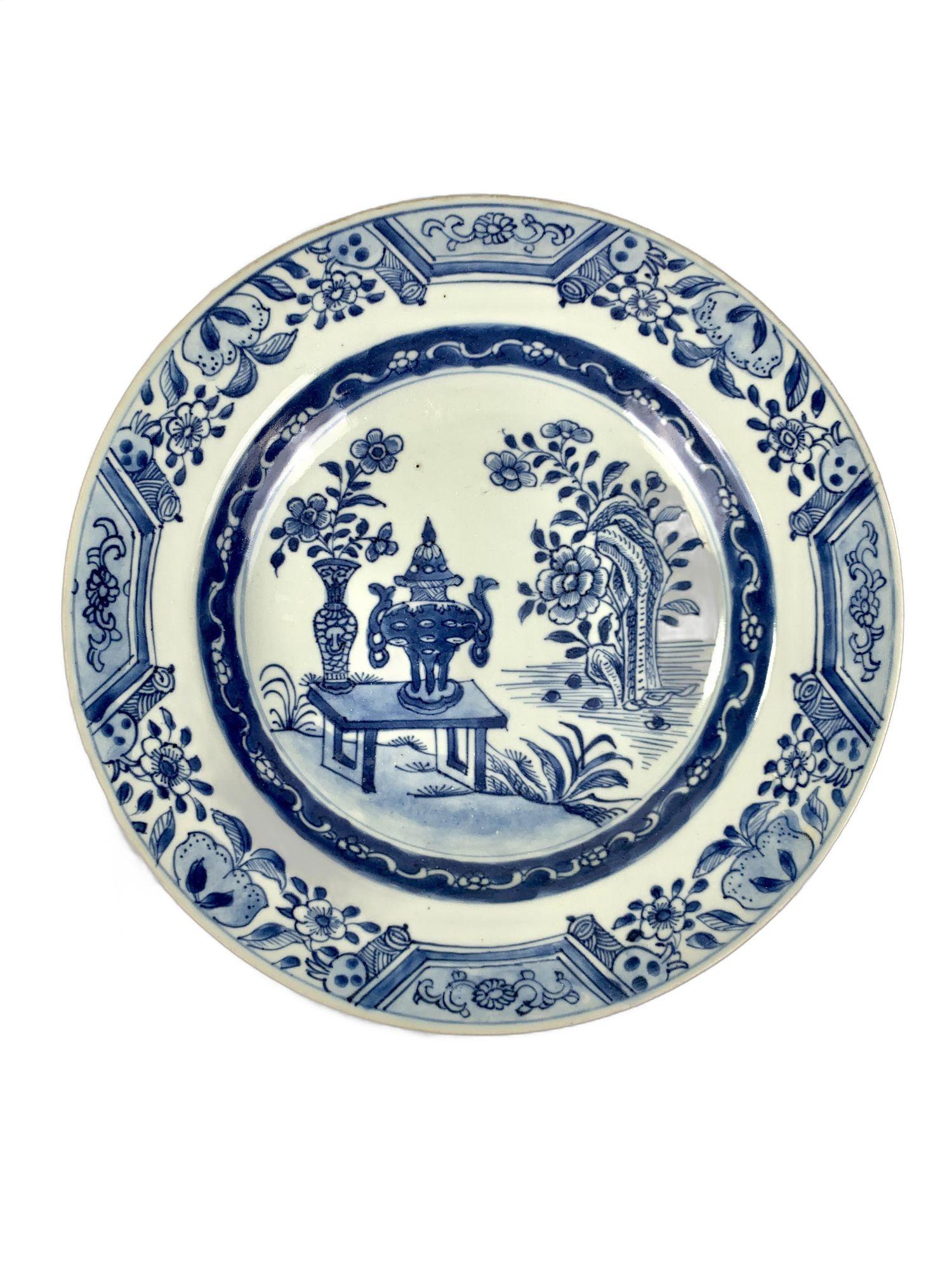 Cinco Platos Antiguos de Porcelana China de Exportación Azul y Blanca Pintados a Mano C-1770 Qing en venta