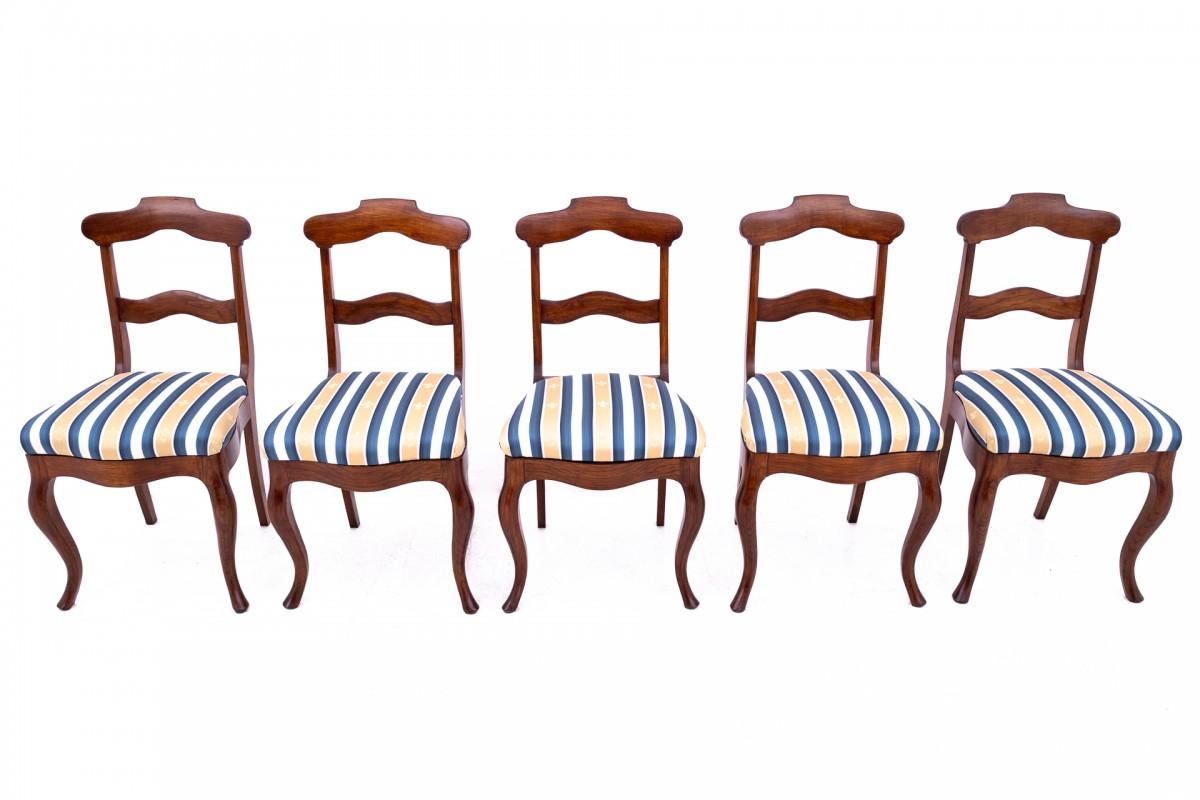 Five antique chairs, Northern Europe, around 1890. After renovation. For Sale 3