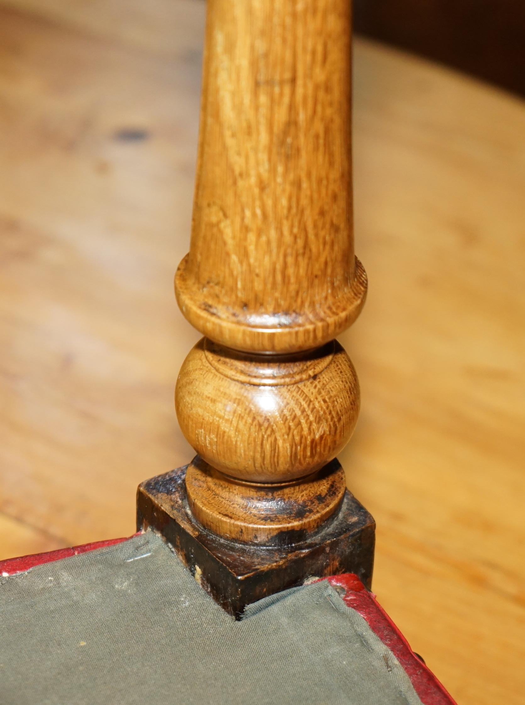 FÜNF ANTIQUE HOLLAND & SON'S ATTRIBUTED DINING CHAIRS WITH ENGLISH OAK FRAMES 5 im Angebot 12