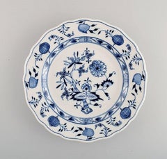 Five Antique Meissen "Blue Onion" Dinner Plates in Hand-Painted Porcelain