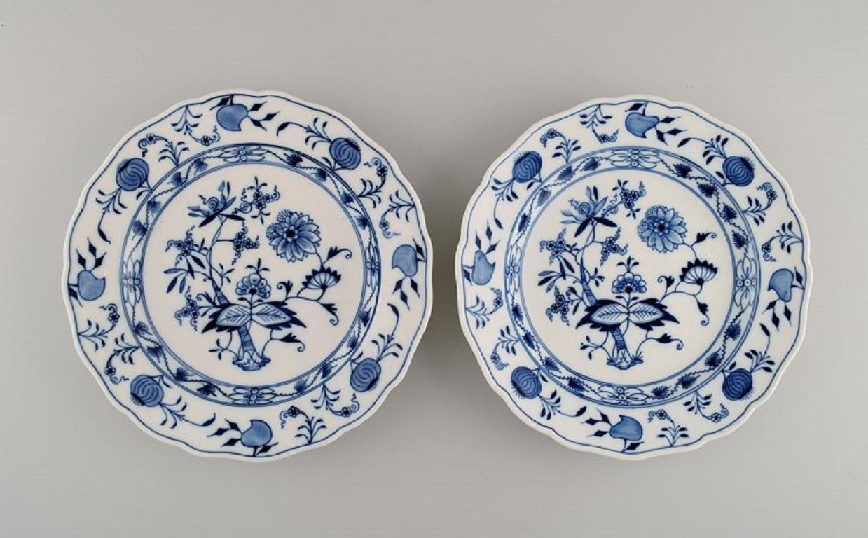 German Five Antique Meissen Blue Onion Dinner Plates in Hand-Painted Porcelain