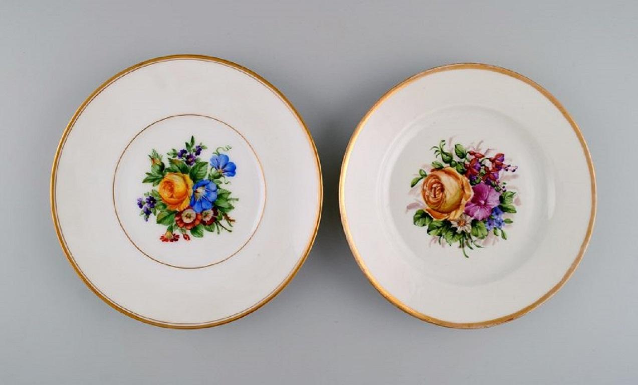 Danois Cinq assiettes anciennes en porcelaine Royal Copenhagen, fin du 19ème siècle en vente