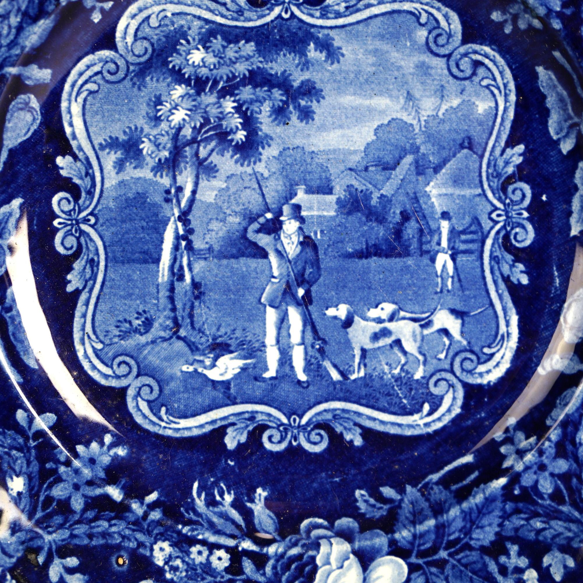 English Five Antique Staffordshire Pottery Flow Blue Plates with Hunt Scènes 19th C