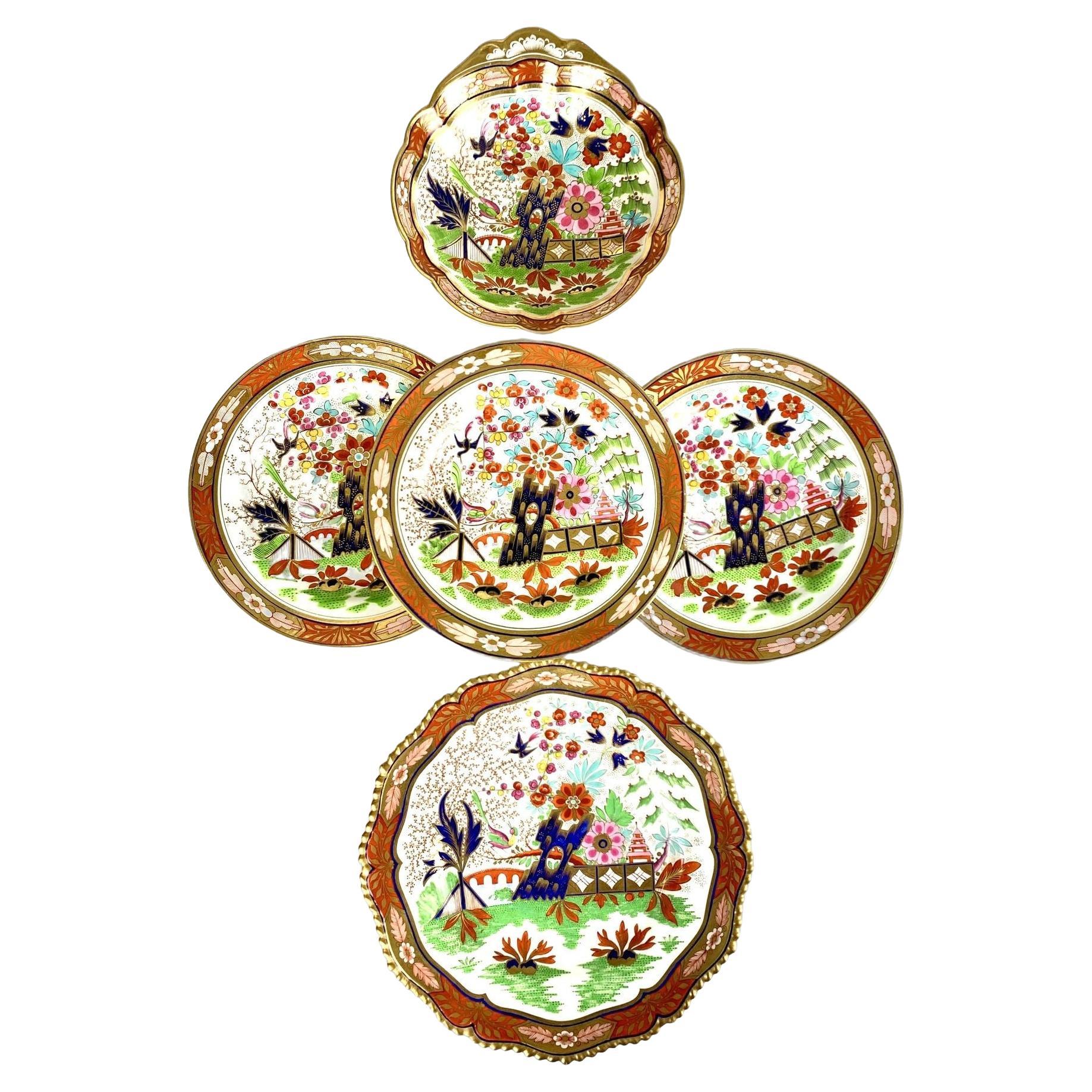 Five Antique Worcester Porcelain Plates in the Fence Pattern England Circa 1820 For Sale