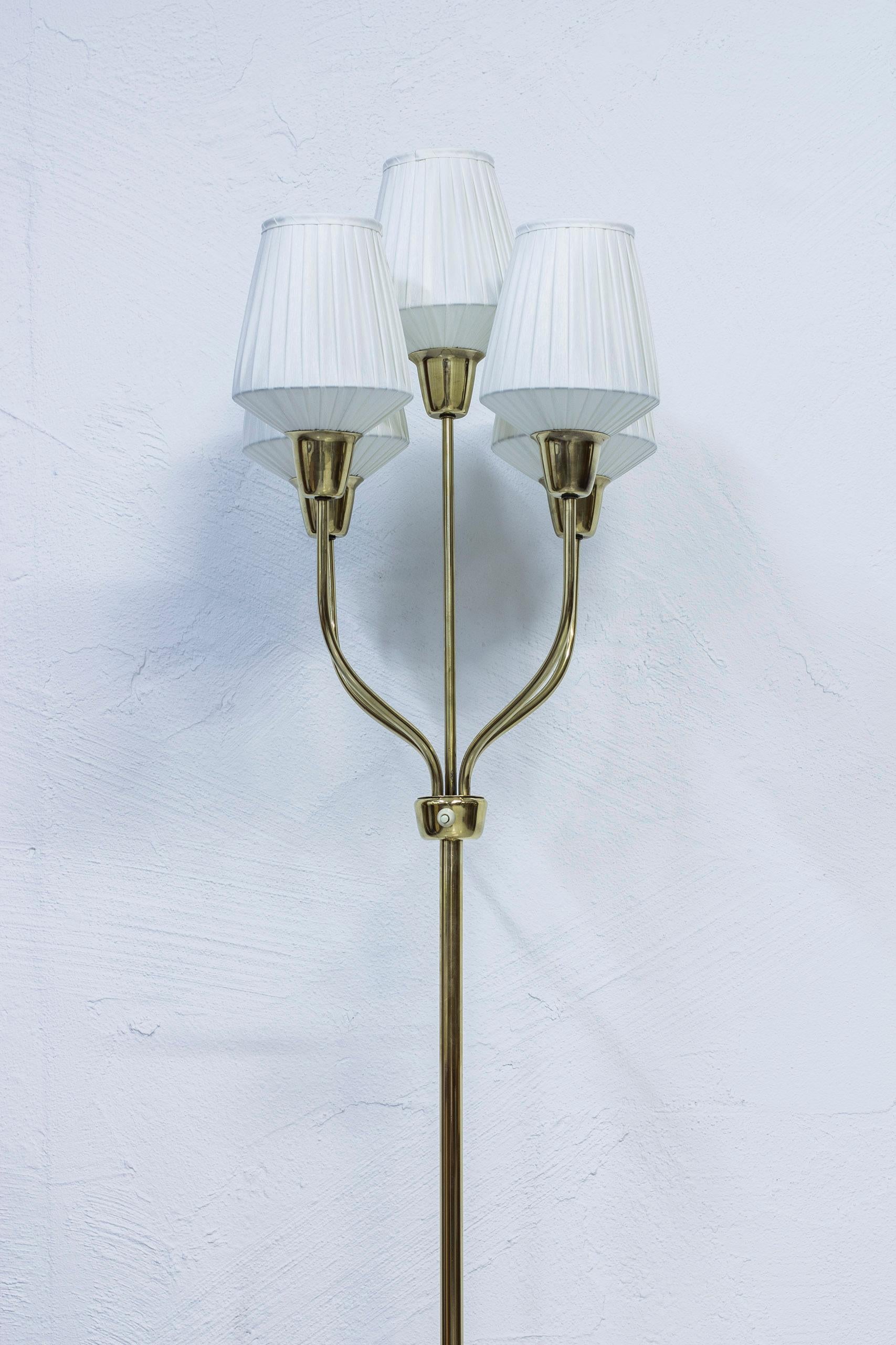 Scandinavian Modern Rare Swedish Modern brass Floor Lamp by Hans Bergström, Ateljé Lyktan, 1940s