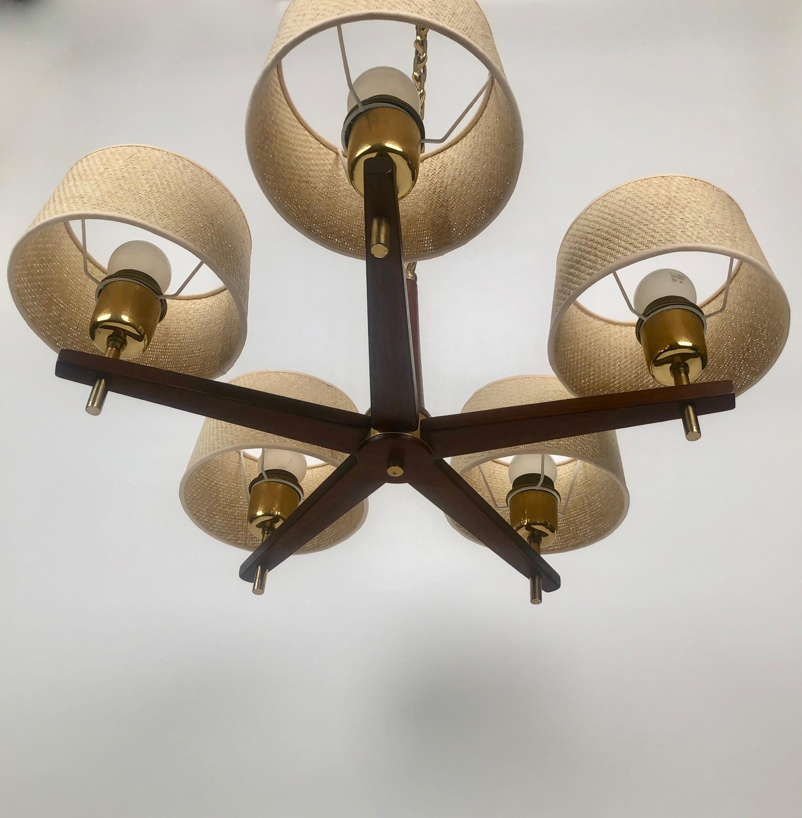 Austrian Five Arms Chandelier in Teak Wood and Brass with Cane Shades, 1960, Austria For Sale