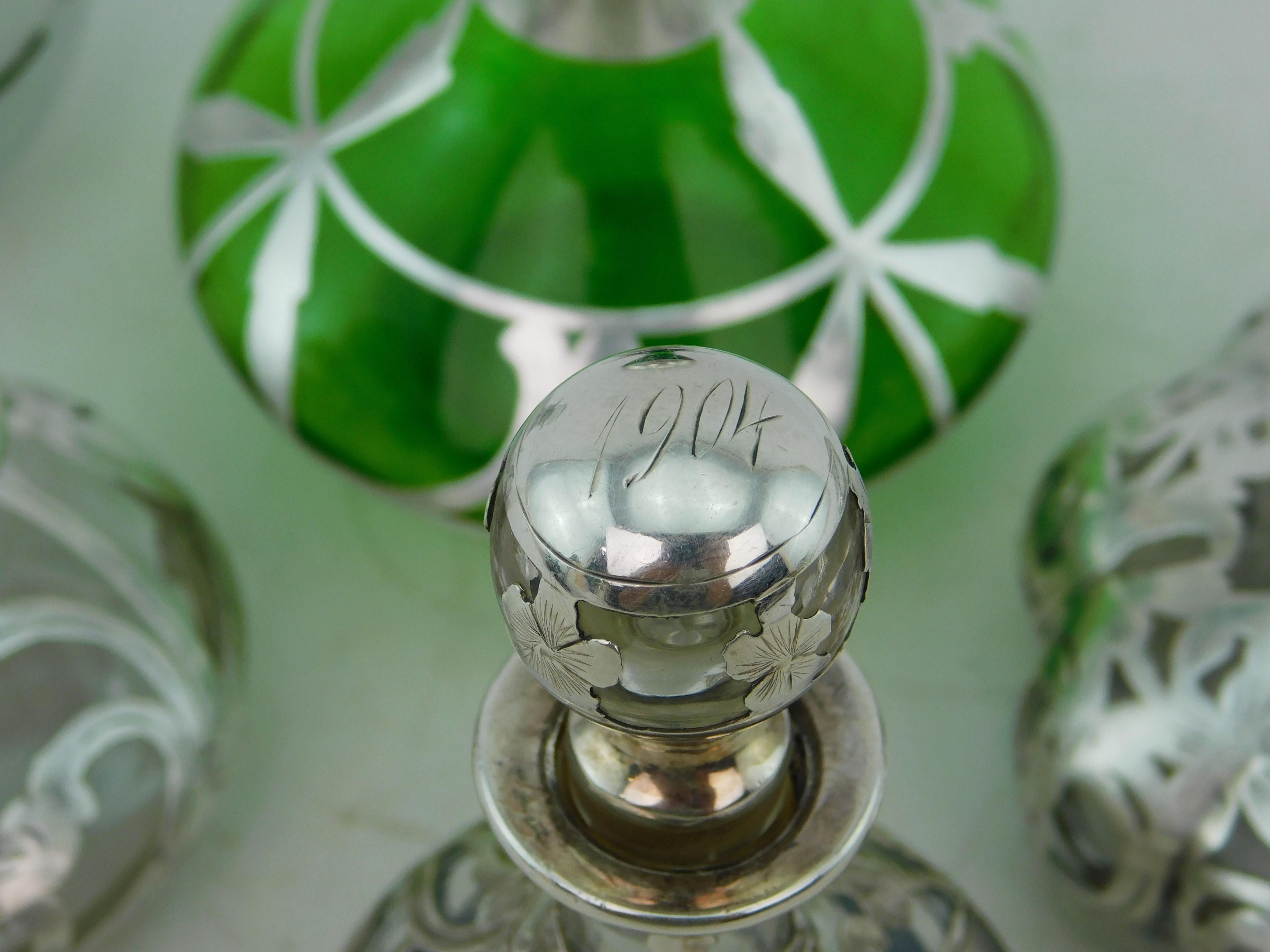 Fünf Jugendstil-Parfümflaschen um 1900 Silberauflage auf Glas 19. 2