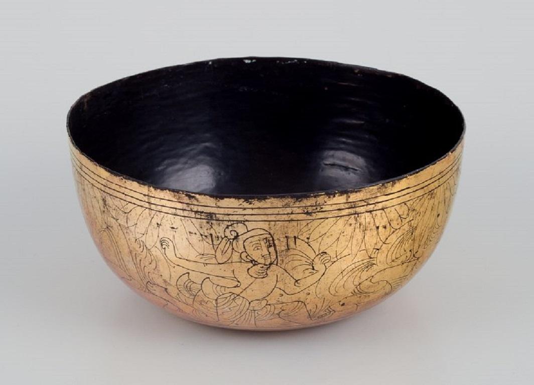 East Asian Five Asian bowls made of papier-mâché. With traditional motifs. For Sale