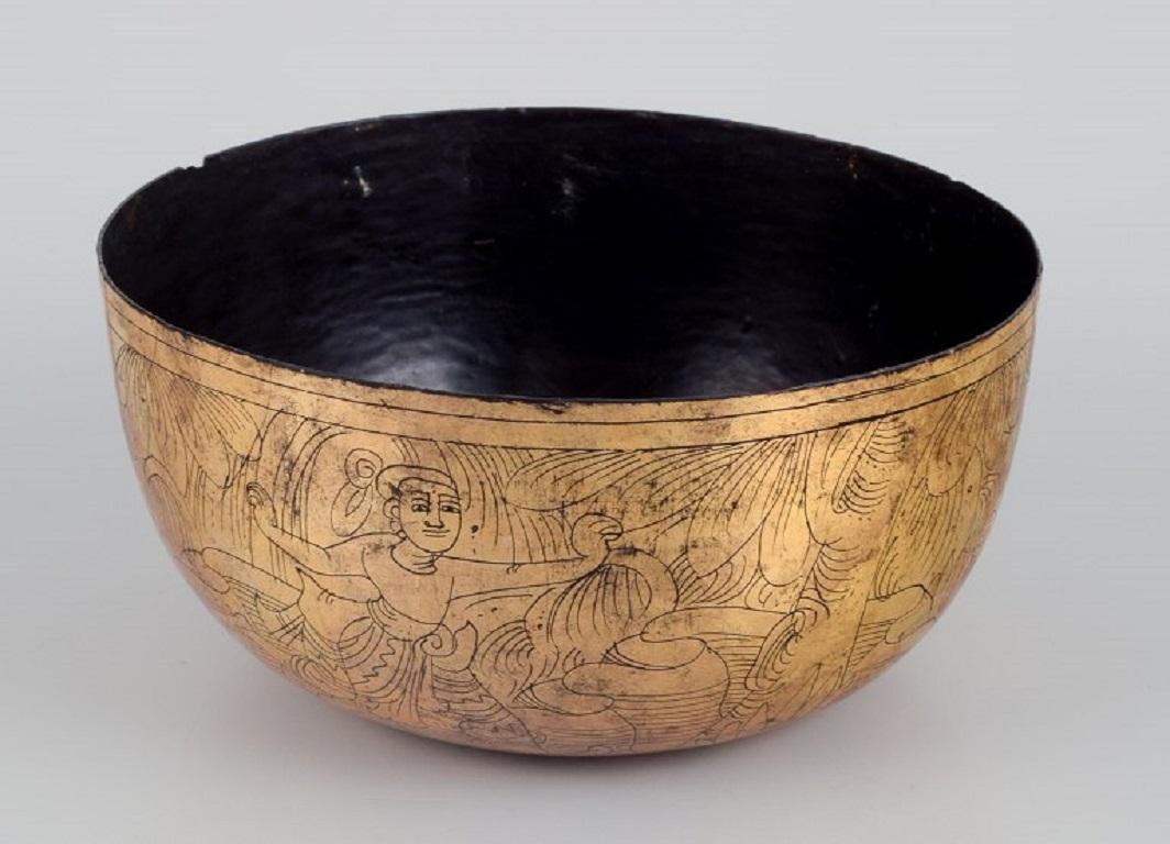 Other Five Asian bowls made of papier-mâché. With traditional motifs. For Sale
