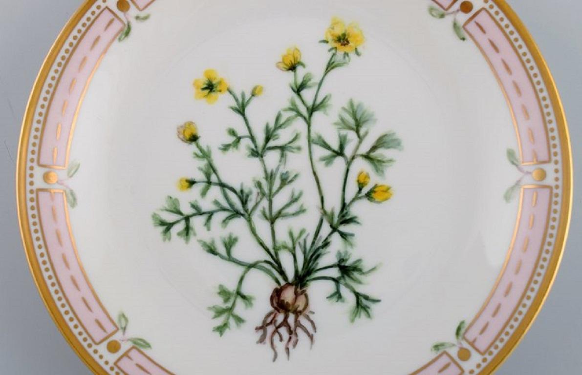 Early 20th Century Five Bing & Grøndahl Porcelain Plates with Hand-Painted Flowers, 1920s/30s