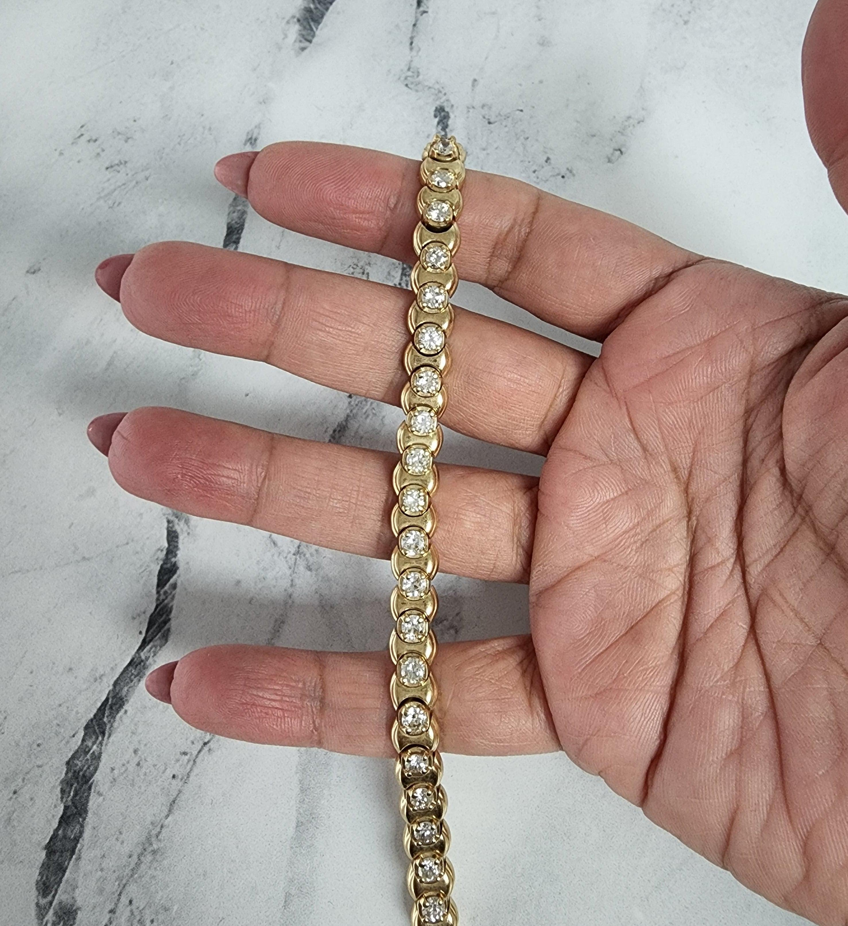Pulsera de tenis con bisel de diamantes de cinco quilates y oro amarillo de 14k en Nuevo estado para la venta en Sugar Land, TX