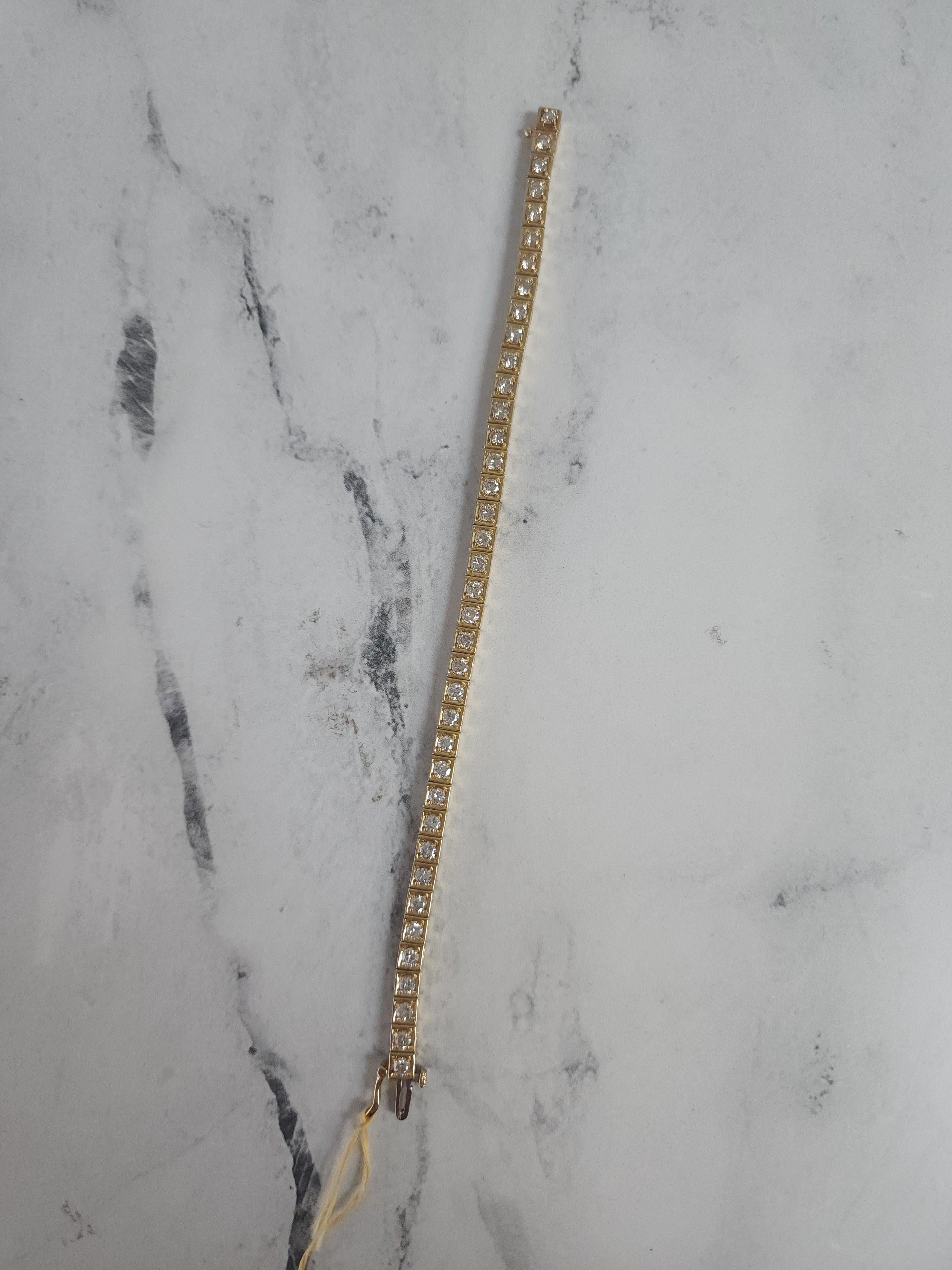 Bracciale tennis con diamanti da cinque carati e castone quadrato in oro giallo 14 carati In condizioni Nuovo in vendita a Sugar Land, TX