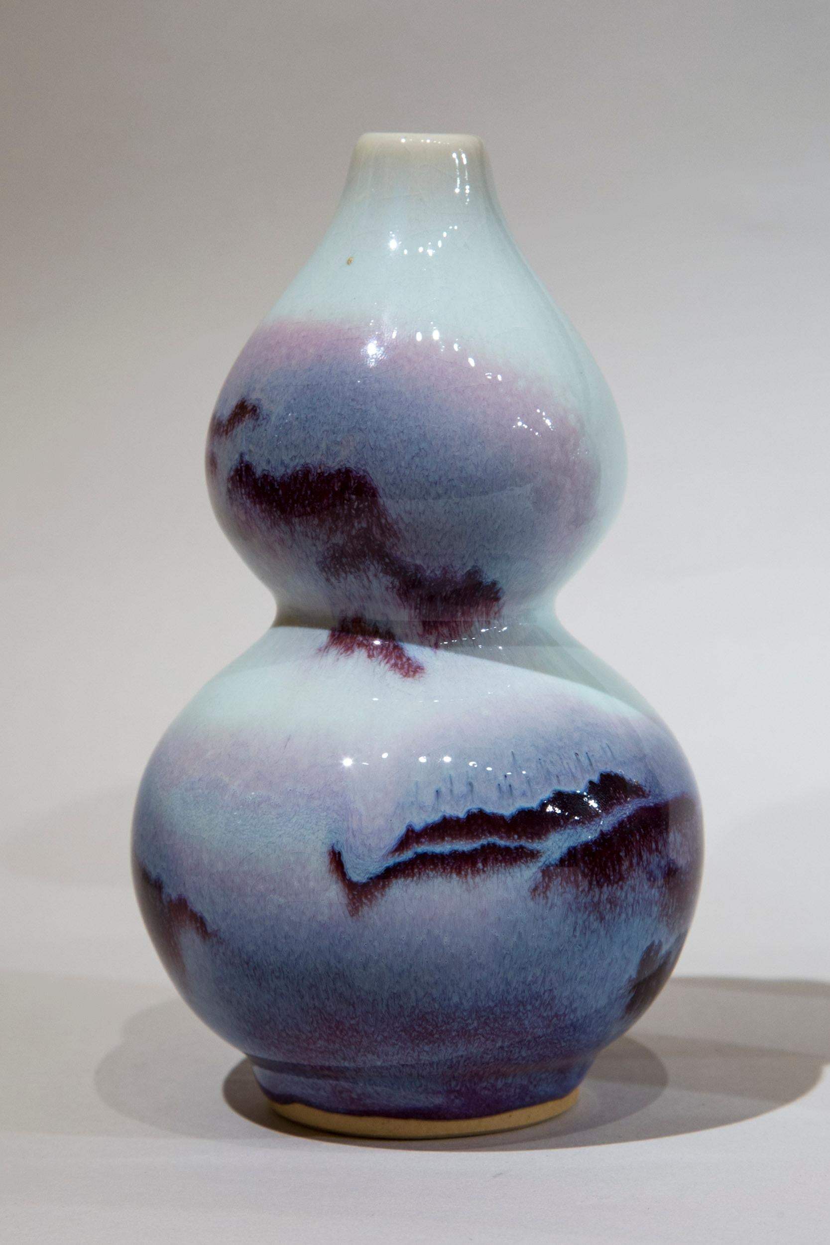 Five Chinese Purple and White Vases In Good Condition In Richmond, London