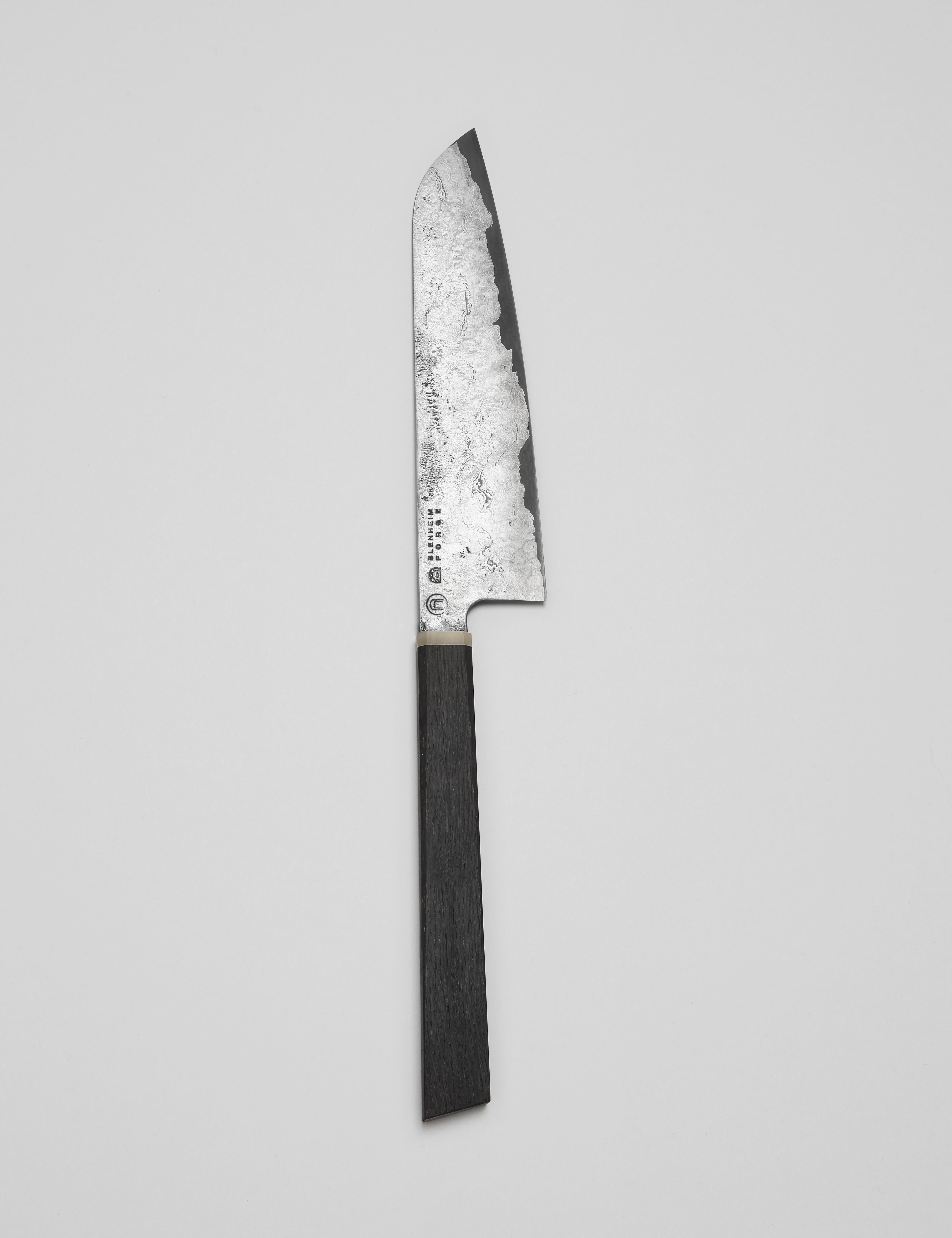 Beveled Five Damascus Steel Knife Set with 3000-5000 Year-Old Bog-Oak Display Box For Sale