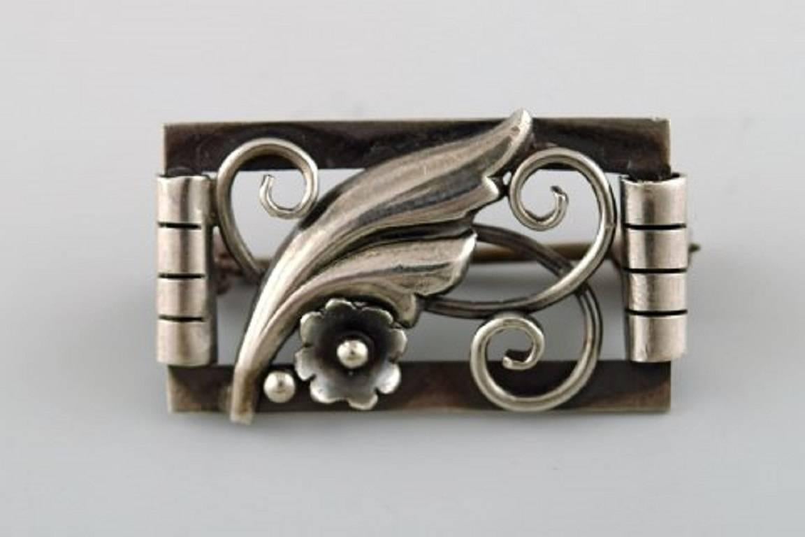 Five Danish Art Nouveau and Art Deco Brooches, Among Others by Hugo Grün 1