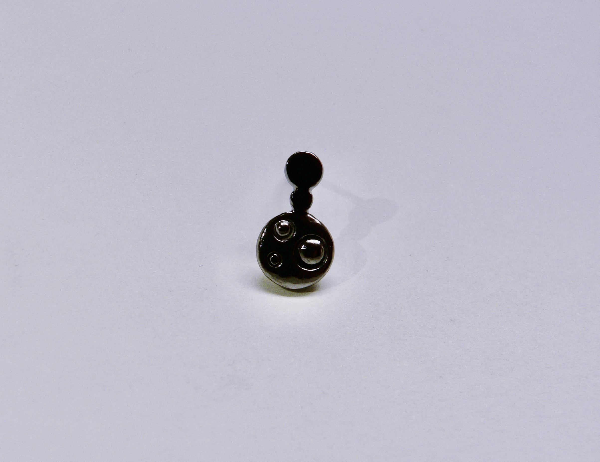 Five Dots Single Stud Earring, Sterling Silver, Black Rhodium-Plated For Sale 3