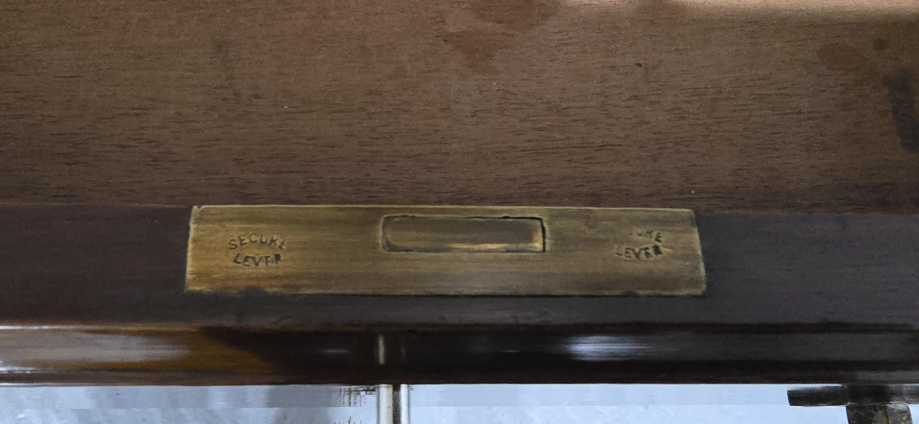 Cassapanca a cinque cassetti in mogano di Maples in vendita 1