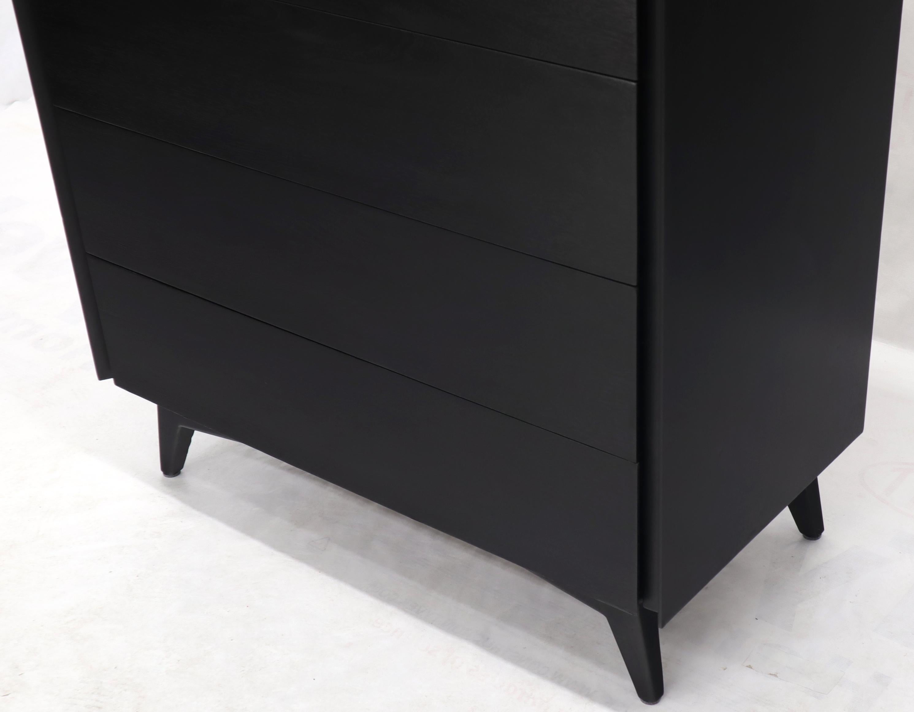 Comò a cinque cassetti in mogano laccato nero di John Stuart in vendita 3