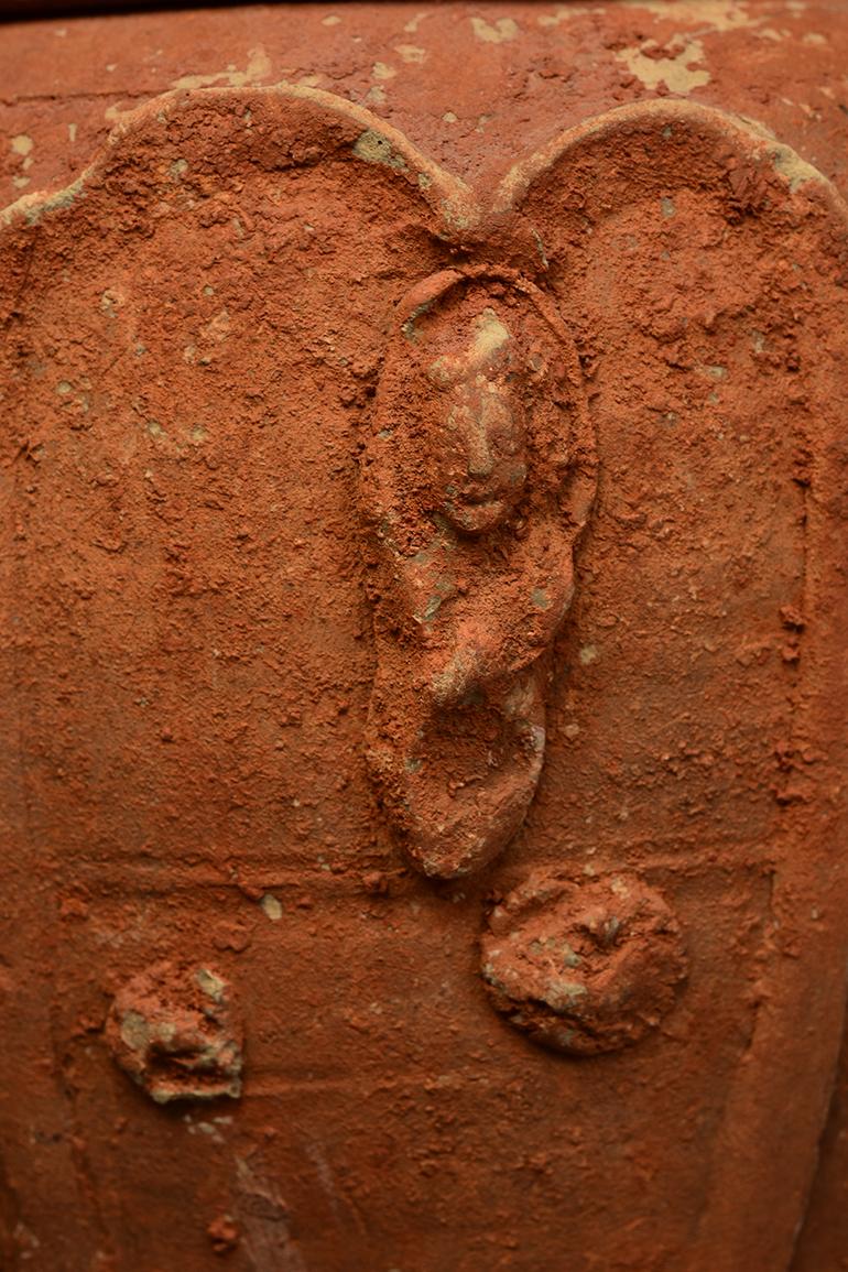 Fünf Dynastie- Lotusgefäß, antikes chinesisches Keramikgefäß im Angebot 4