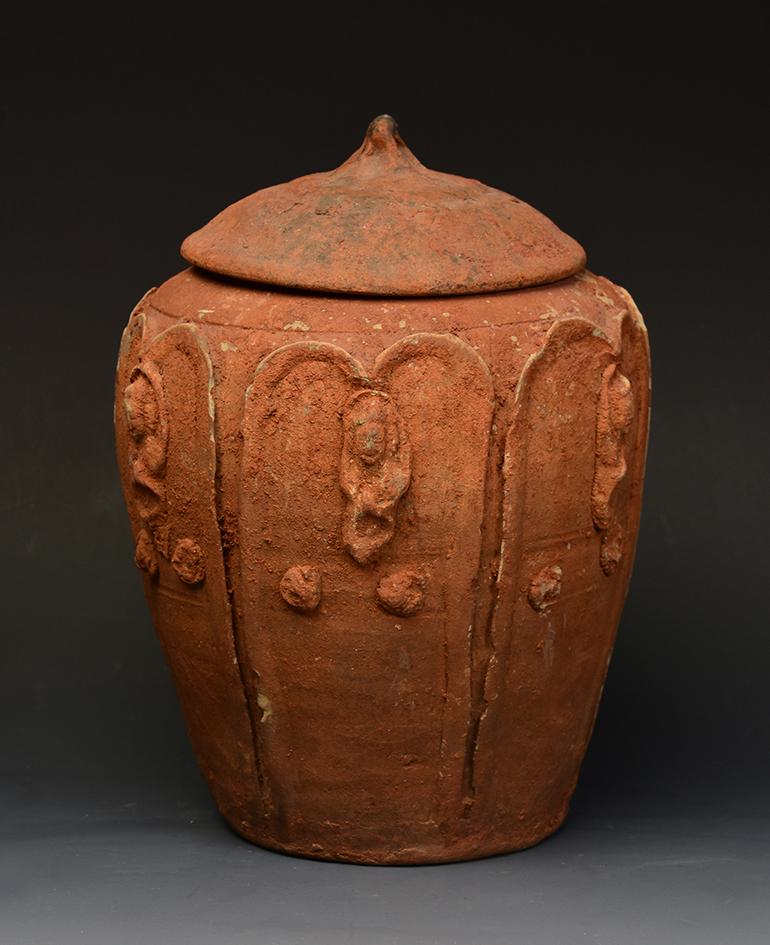 Fünf Dynastie- Lotusgefäß, antikes chinesisches Keramikgefäß im Angebot 2