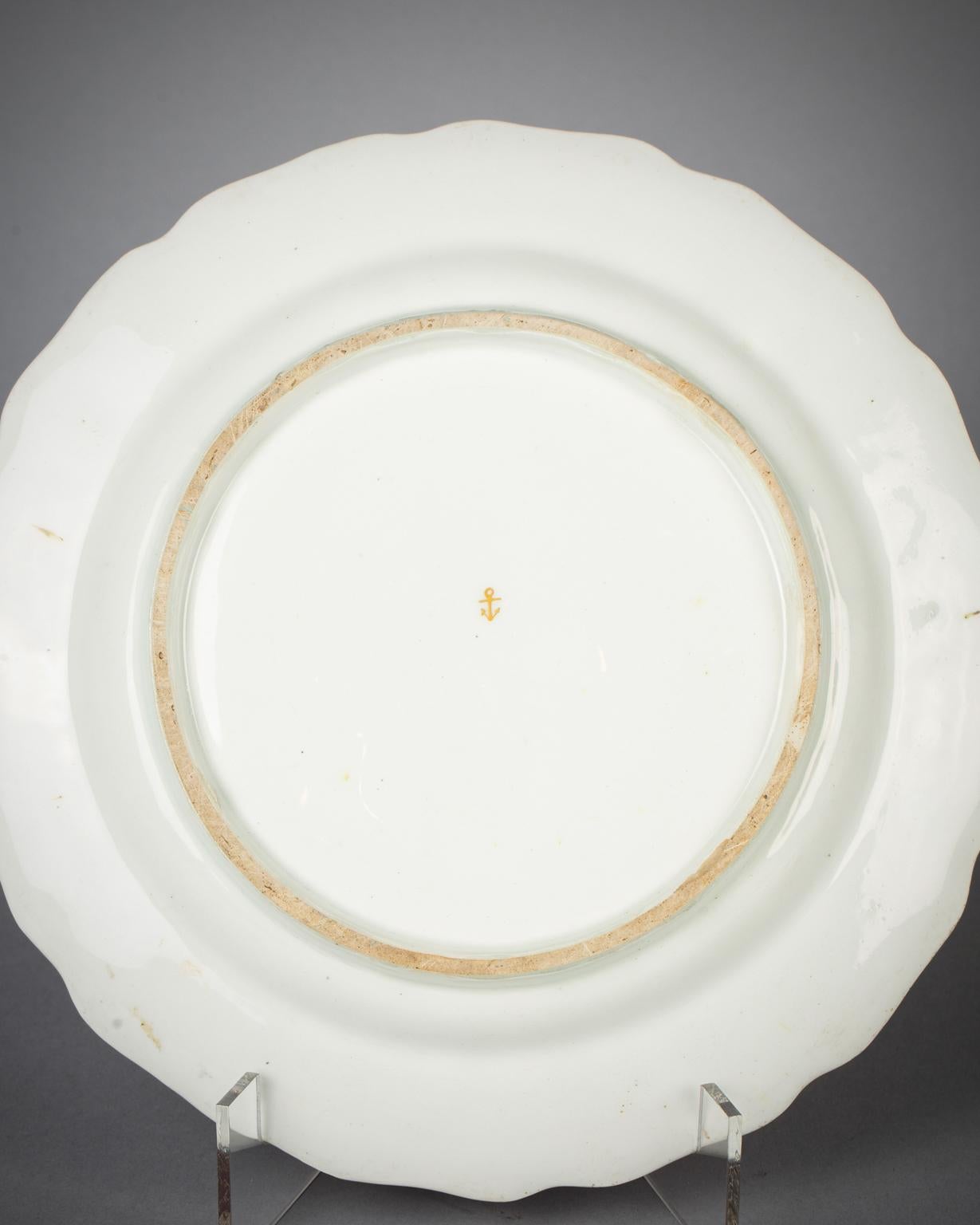 Five English Porcelain Claret Ground Plate, Chelsea, circa 1765 For Sale 3