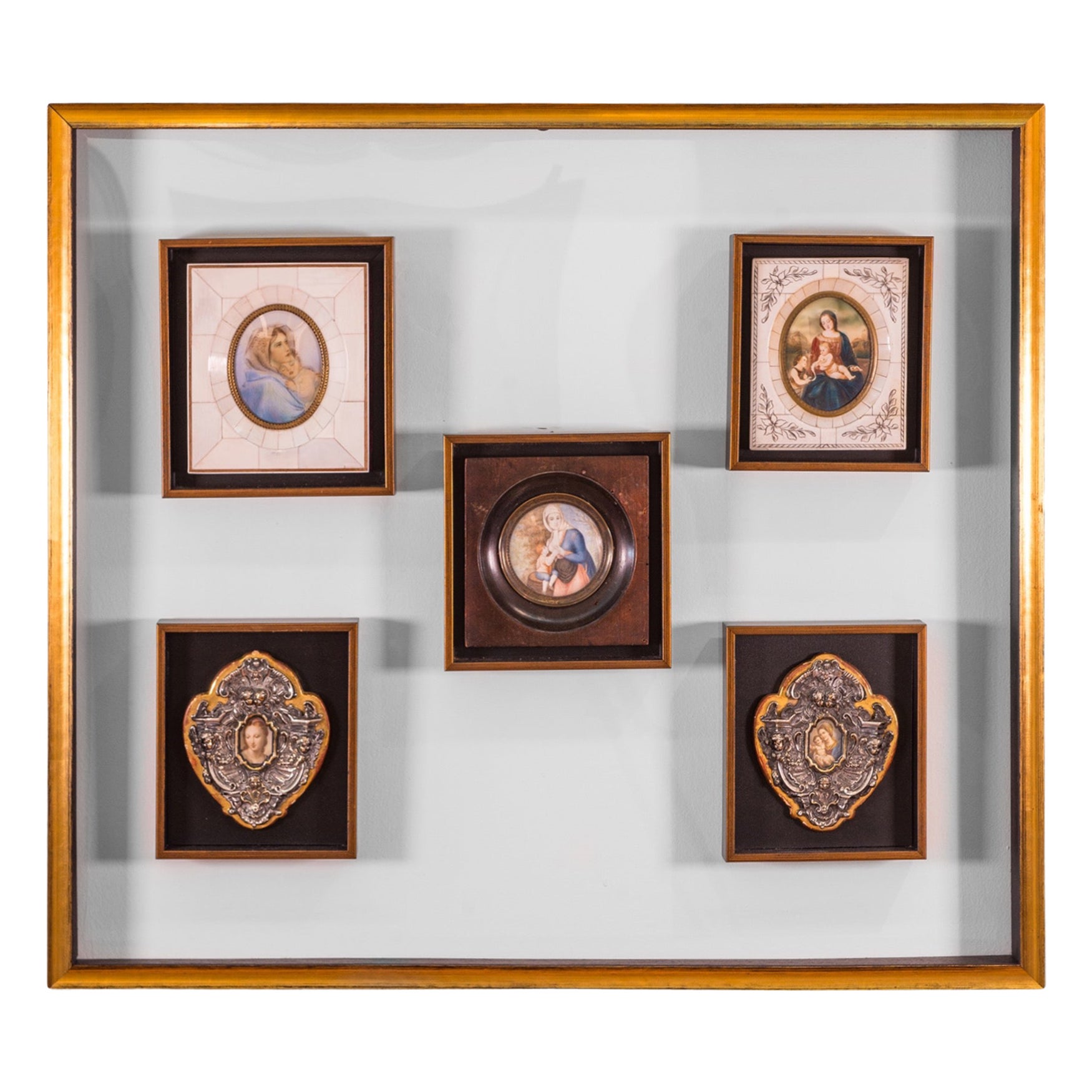Cinq peintures européennes de la Vierge Marie sur l'os blanc, 18ème siècle en vente