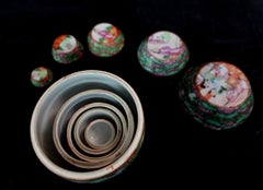 Five Famille Rose Export Porcelain Barrel-Form Covered Boxes, Early 19th Century