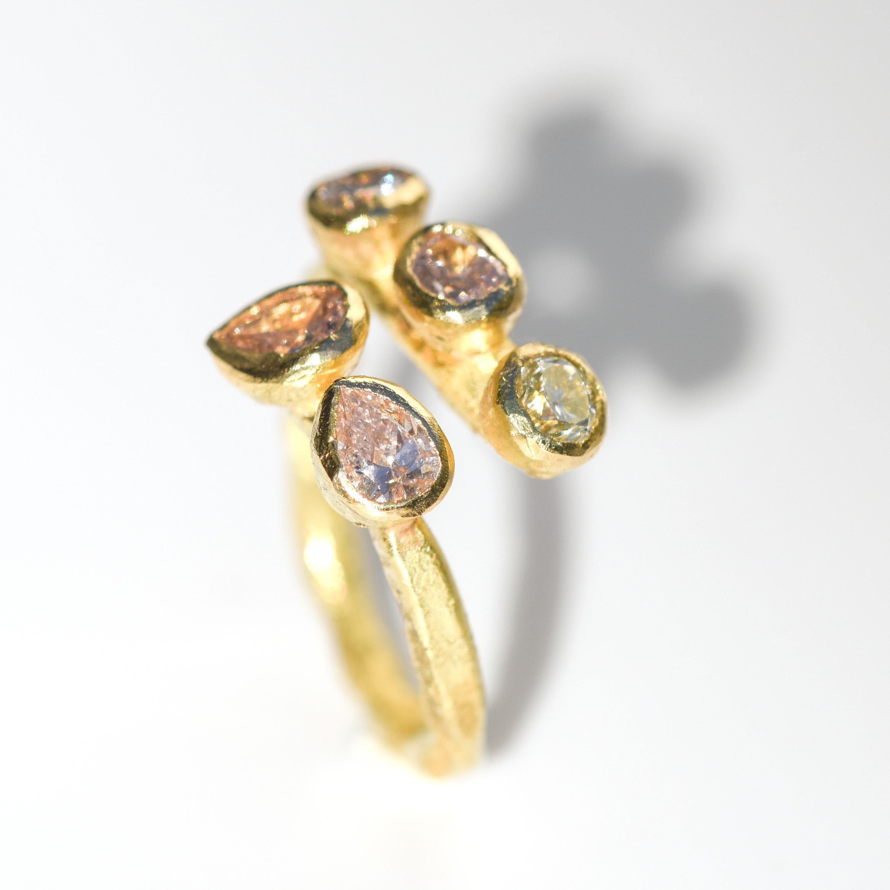 Five Fancy Colored Diamonds 18 Karat Gold Textured Open Ring In New Condition For Sale In London, GB