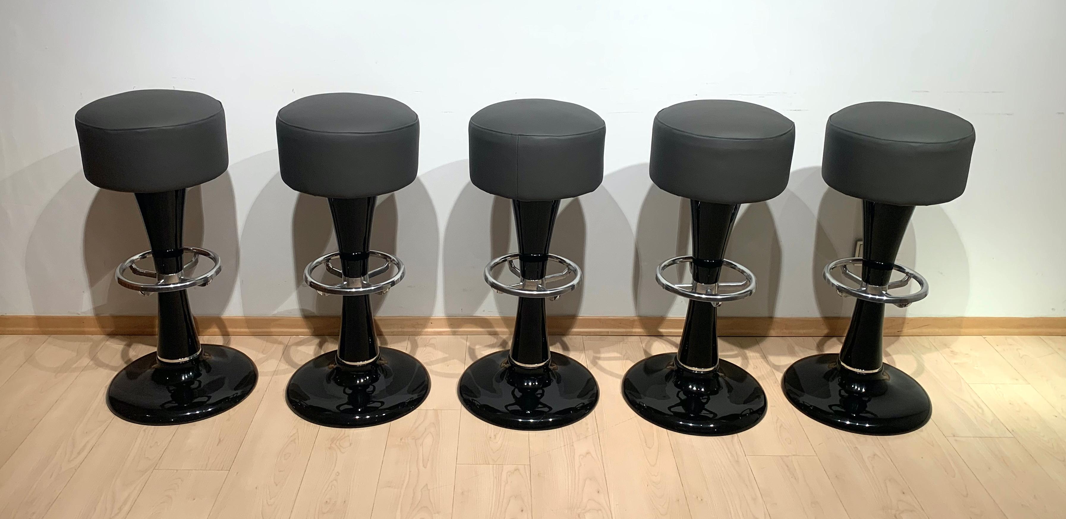 French Metal Barstools, Black Lacquer, Chrome, Grey Leather, France, 1950s For Sale