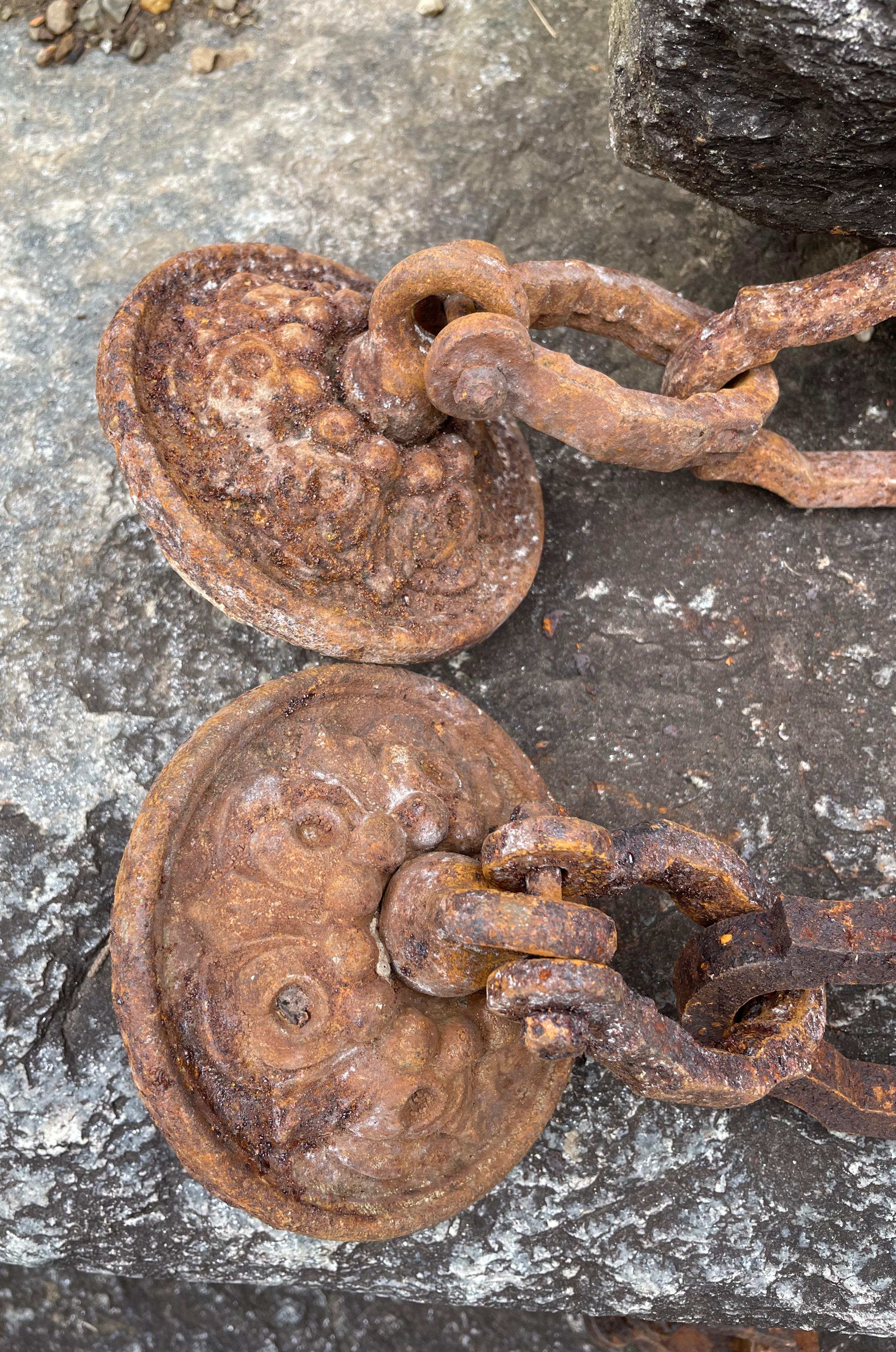 Five French Cast Iron Bollards with Elaborate Original Chain and Rosettes For Sale 11