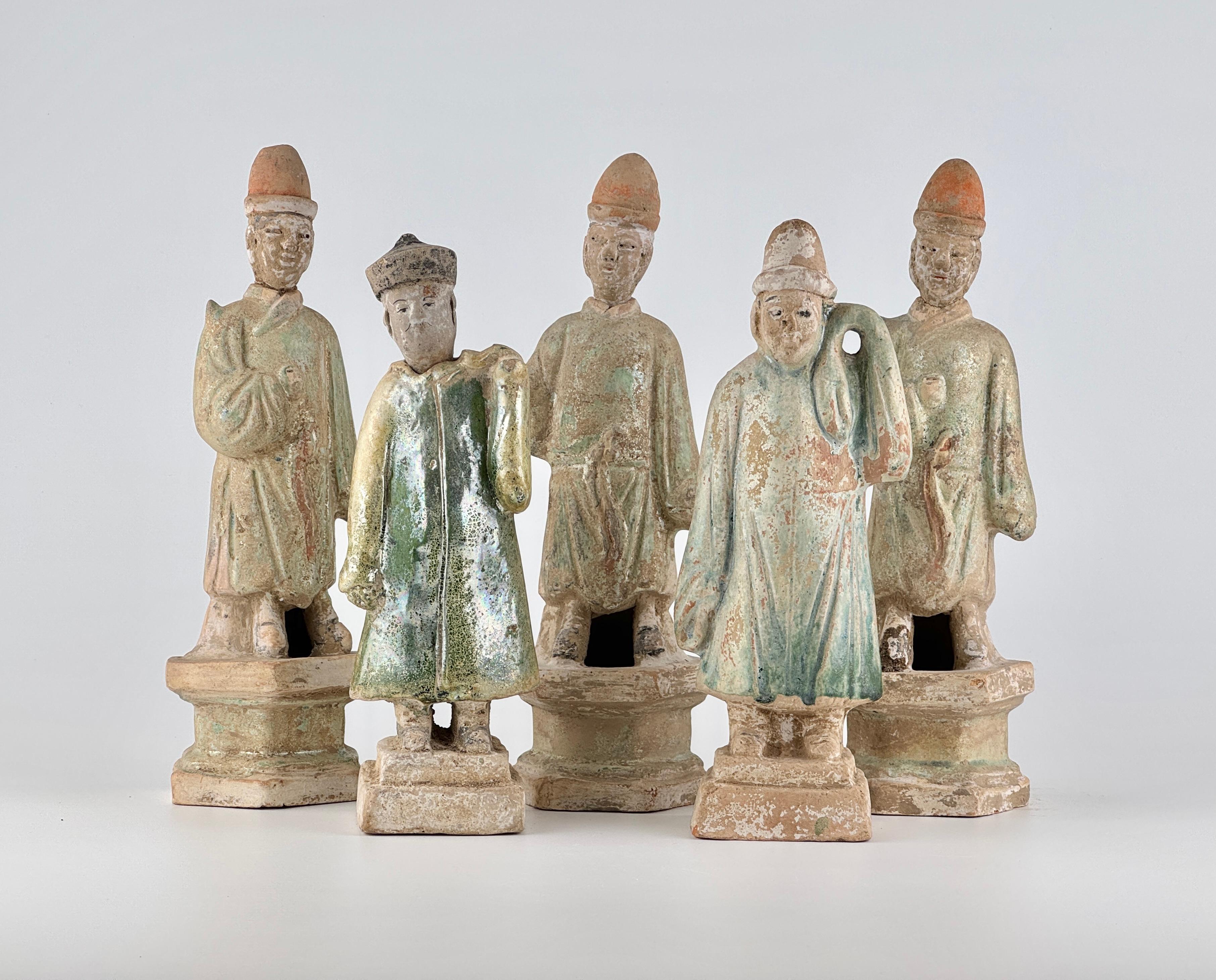 Five Green Glazed Pottery Attendant Figures, Ming Dynasty(1368-1644) For Sale 9