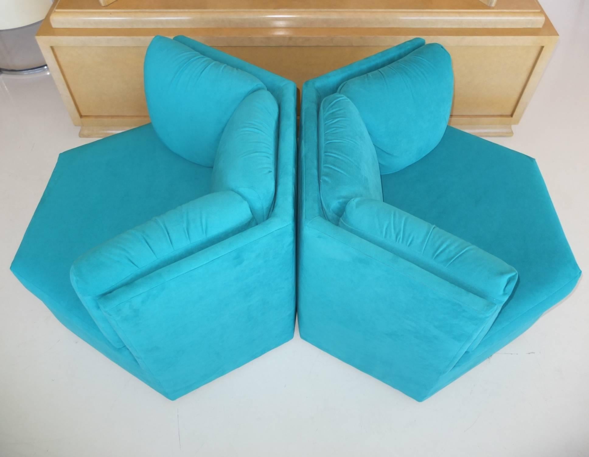Late 20th Century Pair Hexagonal Swivel Chairs by Milo Baughman for Thayer Coggin