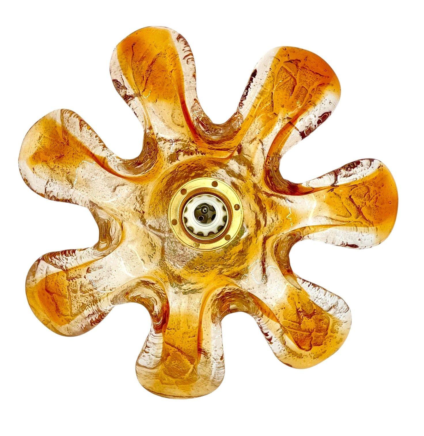 Mid-Century moderno Cinque focaccine da parete in vetro di Murano degli anni '70 di Mazzega Murano in vendita