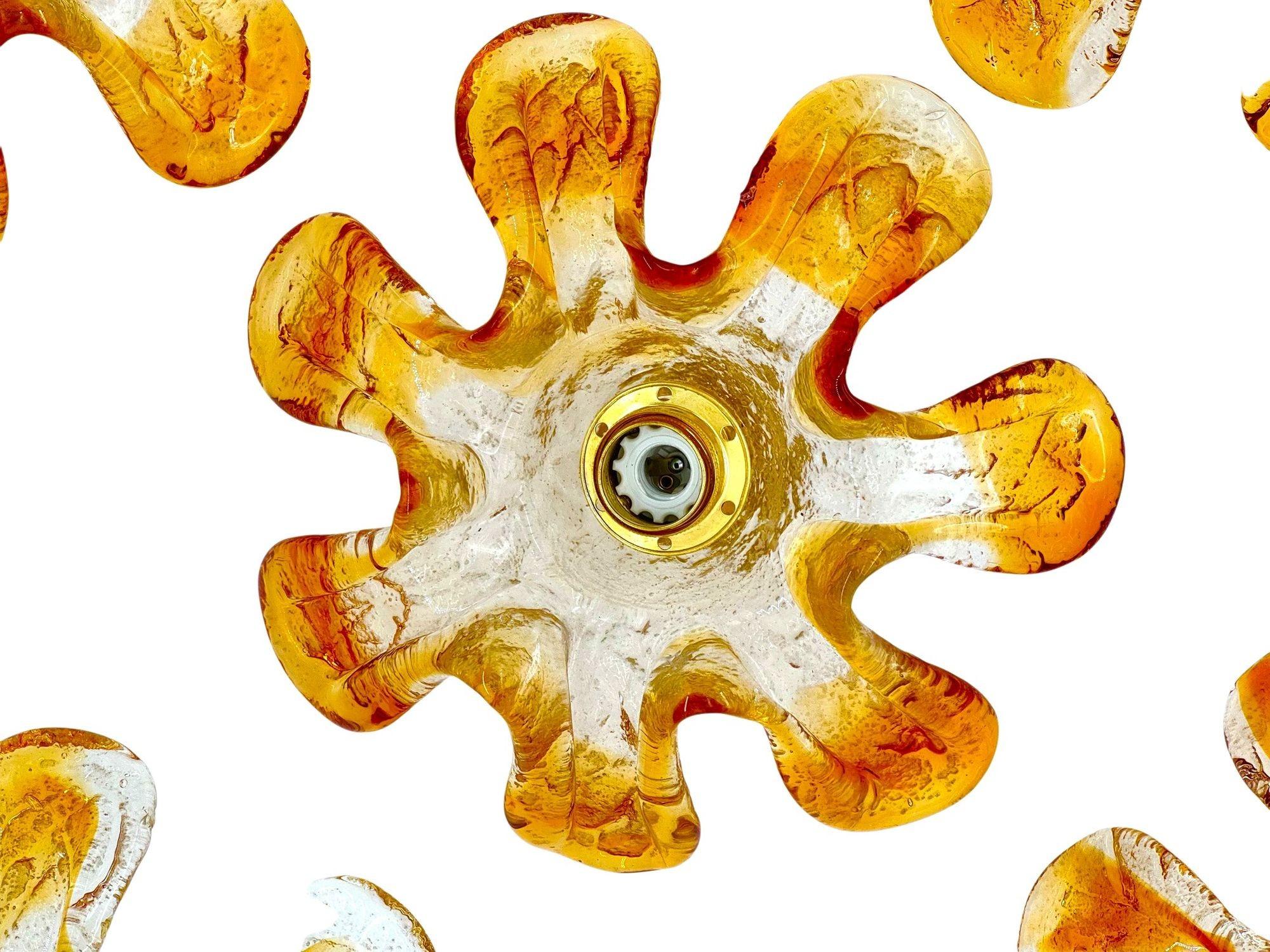 XX secolo Cinque focaccine da parete in vetro di Murano degli anni '70 di Mazzega Murano in vendita