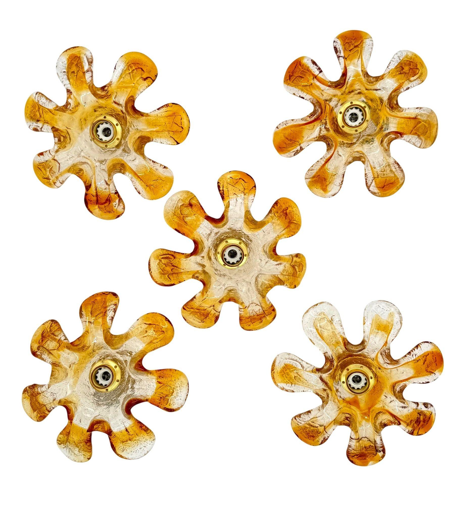 Cinque focaccine da parete in vetro di Murano degli anni '70 di Mazzega Murano in vendita 1