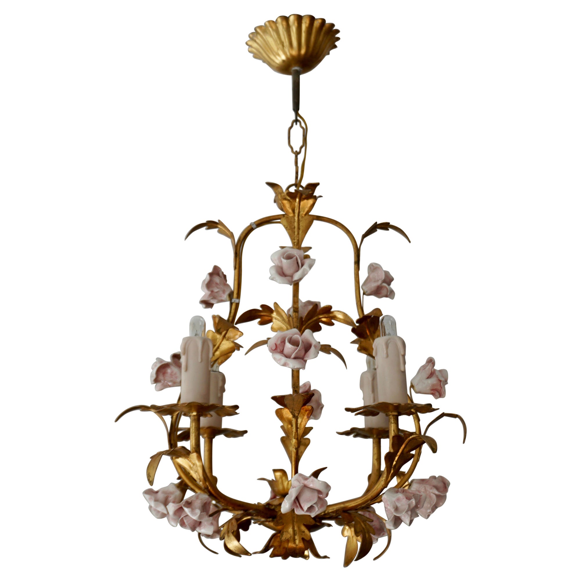 Lampadario italiano con rose in porcellana