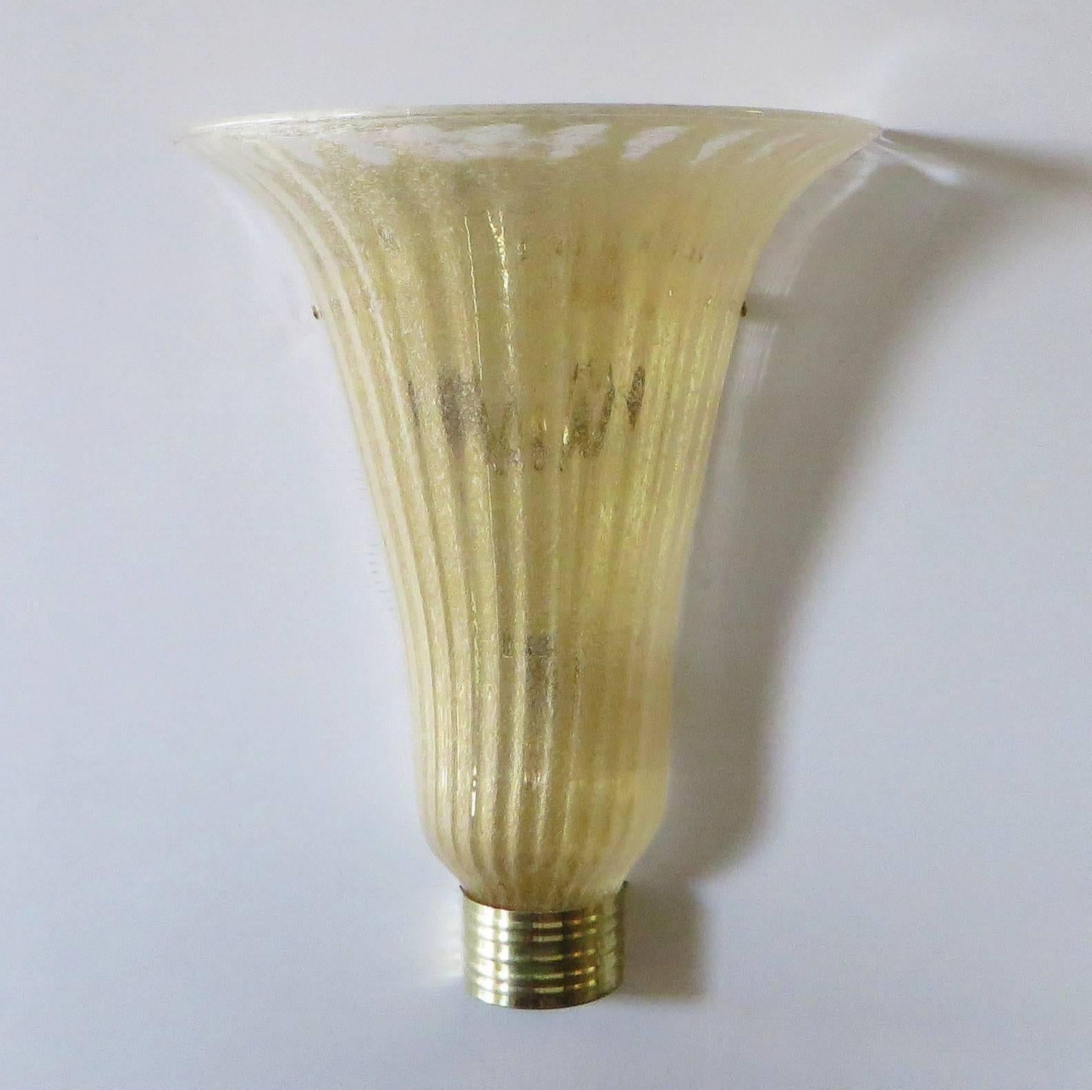 Five Limited Edition Italian Sconces with Clear Murano Glass, 1980s In Good Condition For Sale In Los Angeles, CA