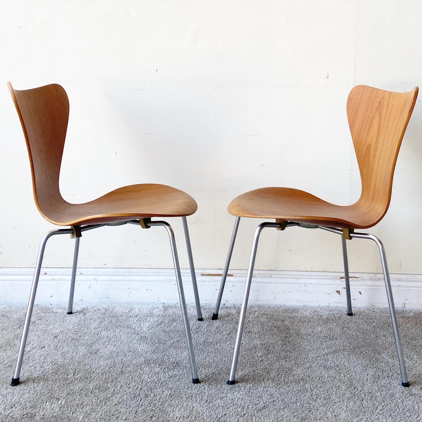 Mid-Century Modern 4 Mid Century Modern Arne Jacobsen for Fritz Hansen style Danish Bentwood Chairs For Sale