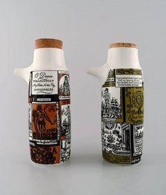 Cinq pichets en céramique de style moderne de Bengt Berglund