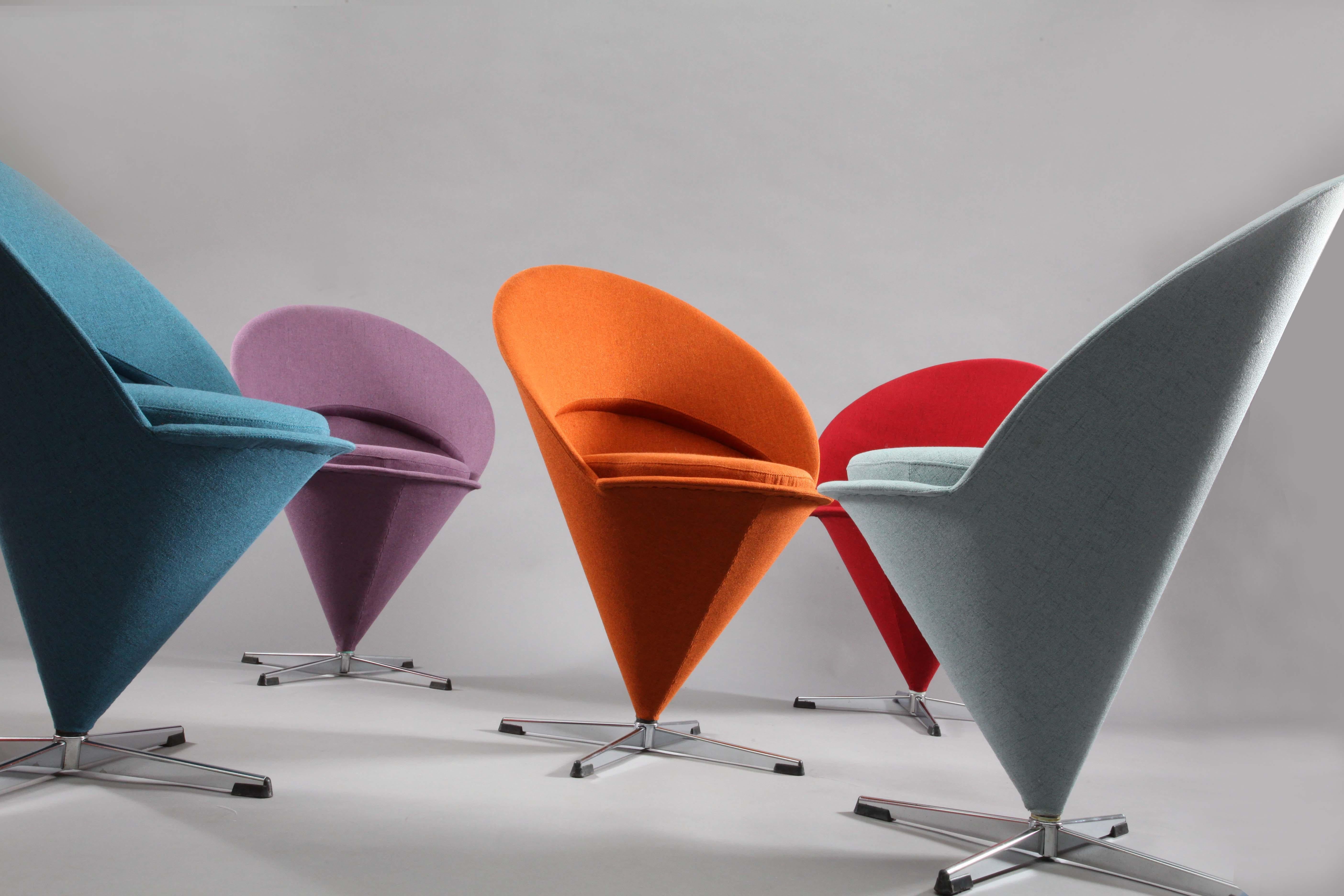 Five Cone chairs,
Modell K series designed by Verner Panton for Rosenthal,
Denmark 1958.
Chrome base, five different colors, new fabric, swiveling.