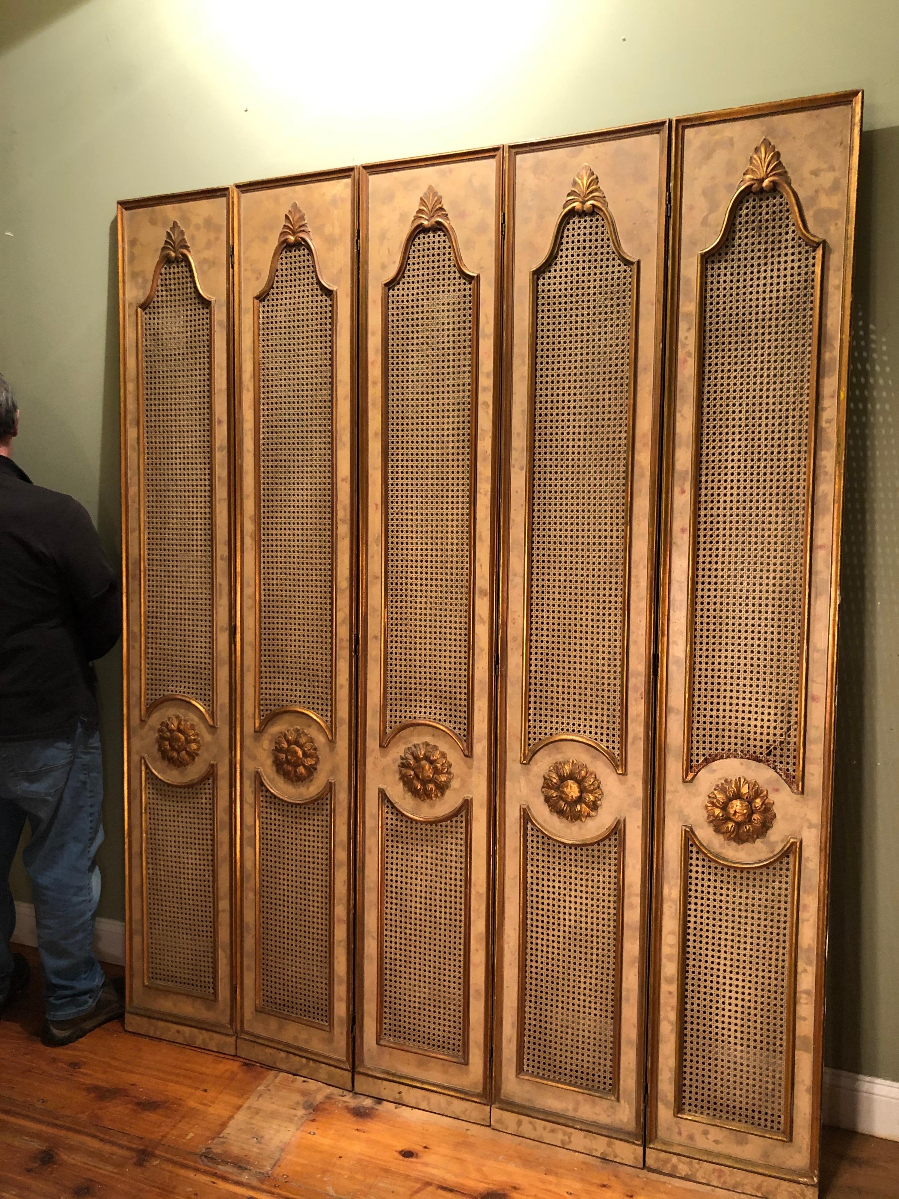 Five-Paneled French Gilt Folding Screen For Sale 1