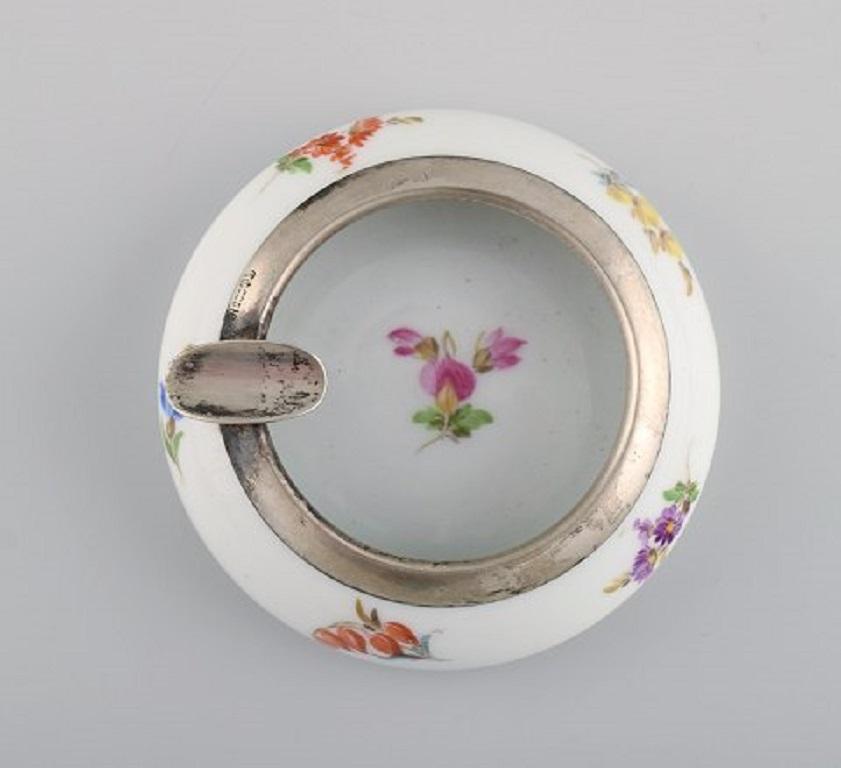 Five Parts Meissen Porcelain with Hand-Painted Floral Motifs. 20th C 3