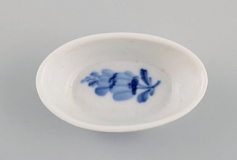 Five parts Royal Copenhagen Blue Flower Braided porcelain.