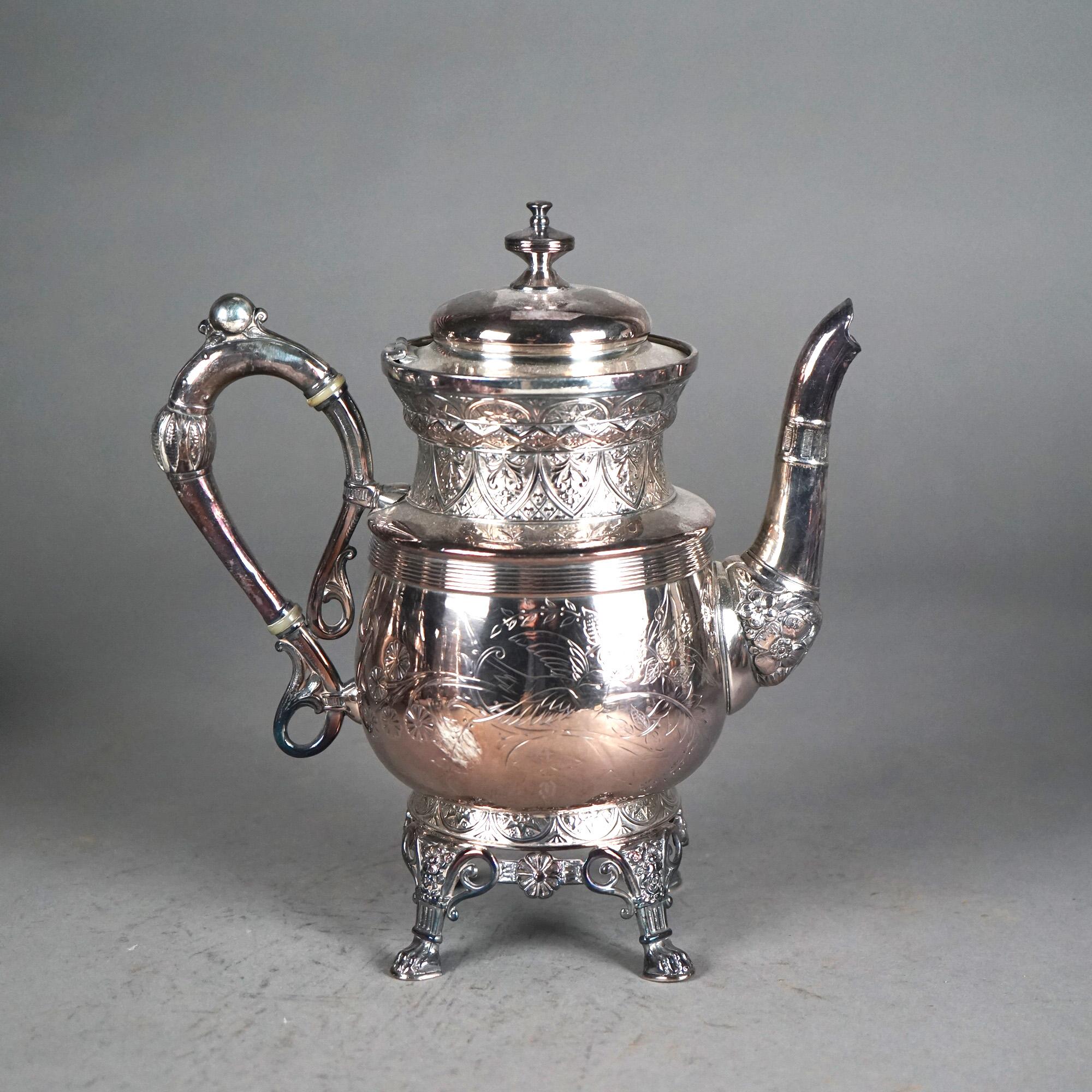 Set da tè antico a cinque pezzi con piedi a zampa d'asino e placcati in argento C1890 in vendita 5