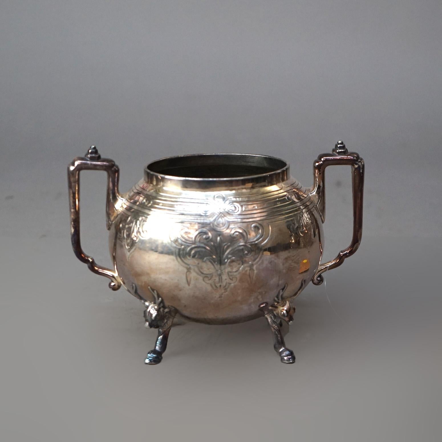 Placcato argento Set da tè figurato con piede di cervo in cinque pezzi antichi placcati in argento C1890 in vendita